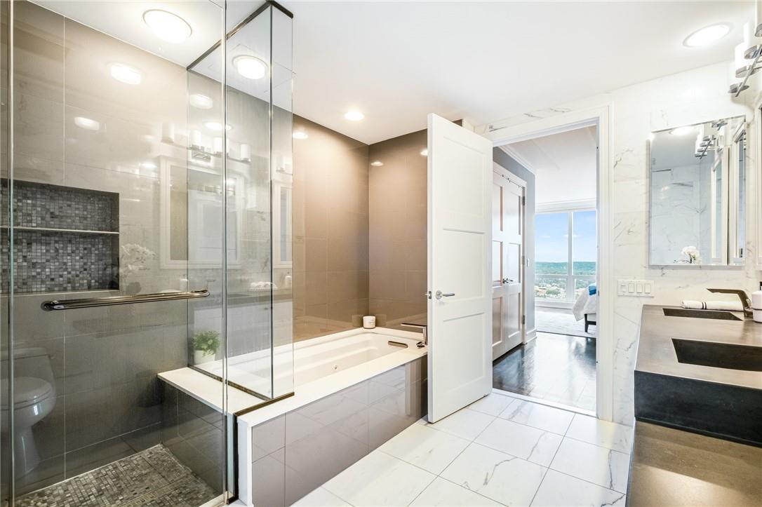 1 Renaissance Square Unit: V9G