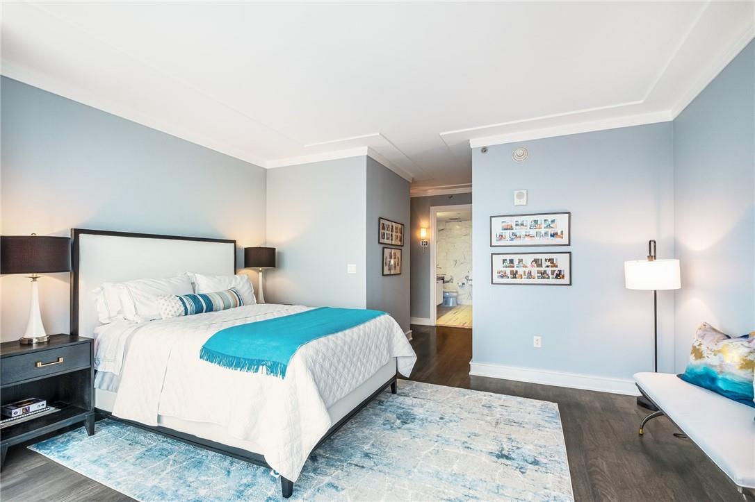 1 Renaissance Square Unit: V9G