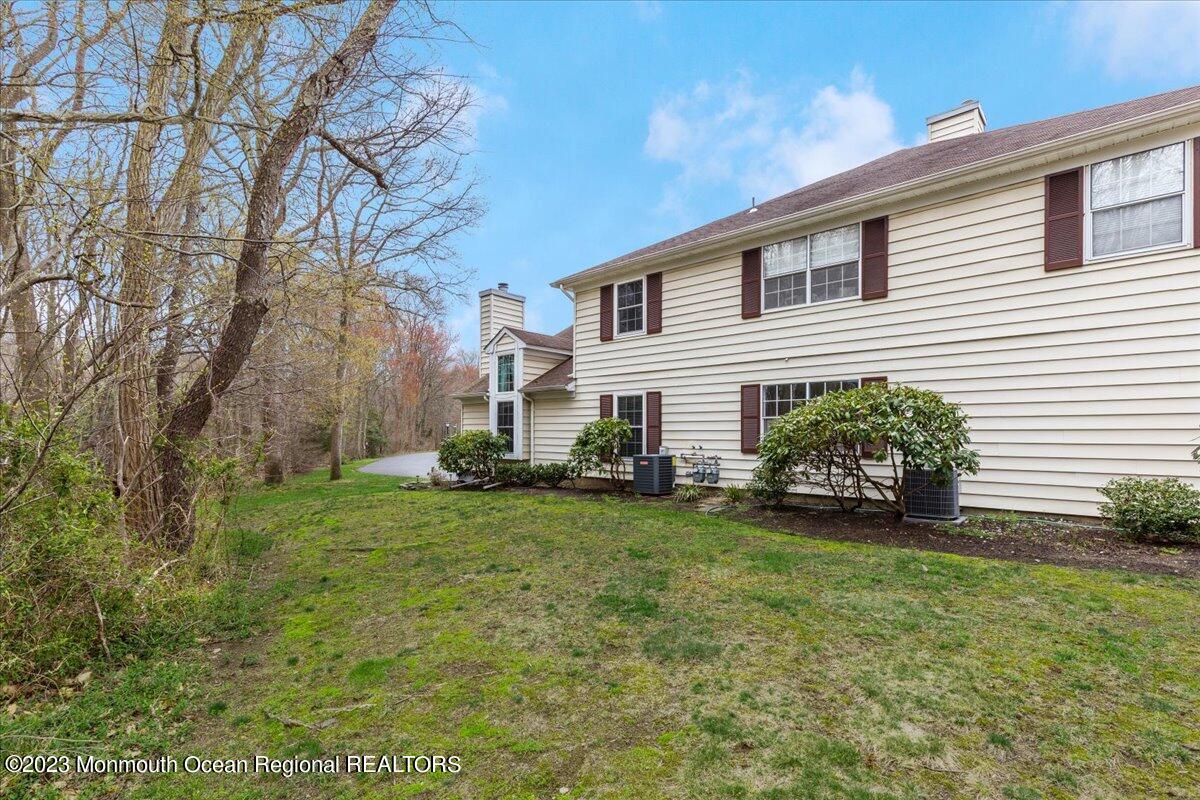 1202 Buckingham Circle, 56