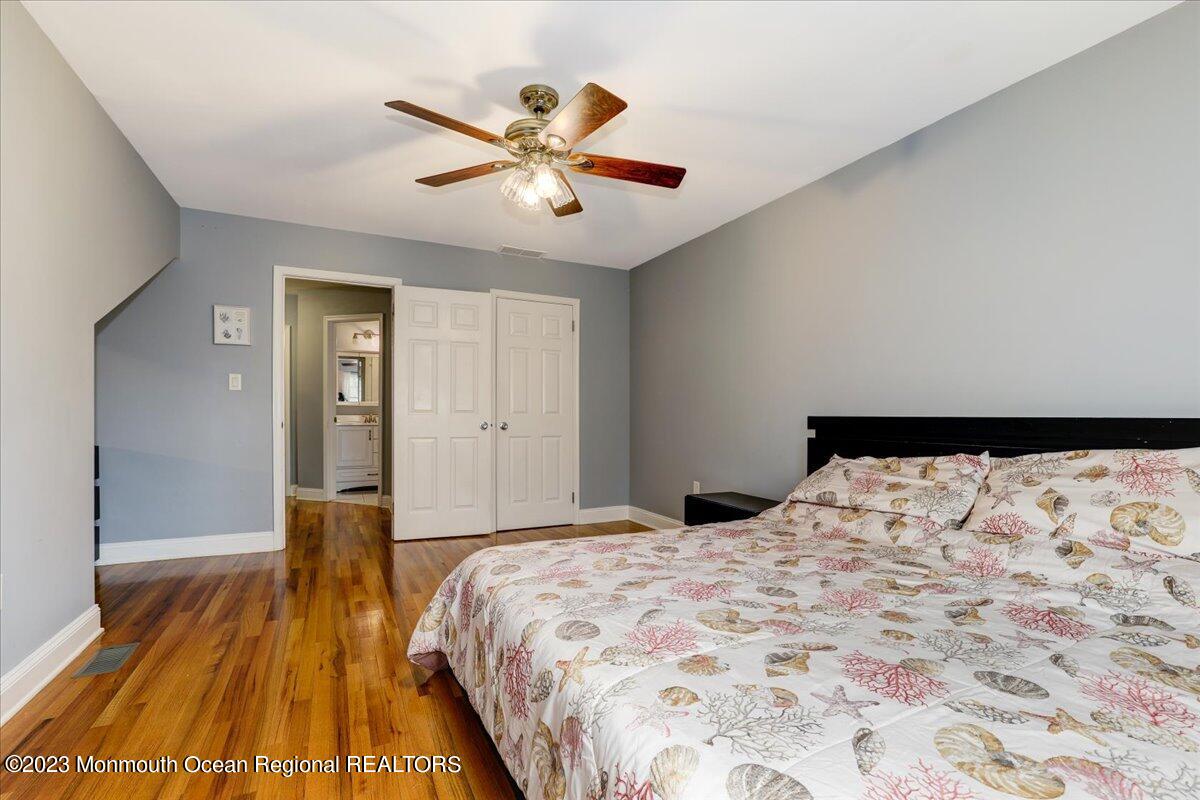 1202 Buckingham Circle, 56