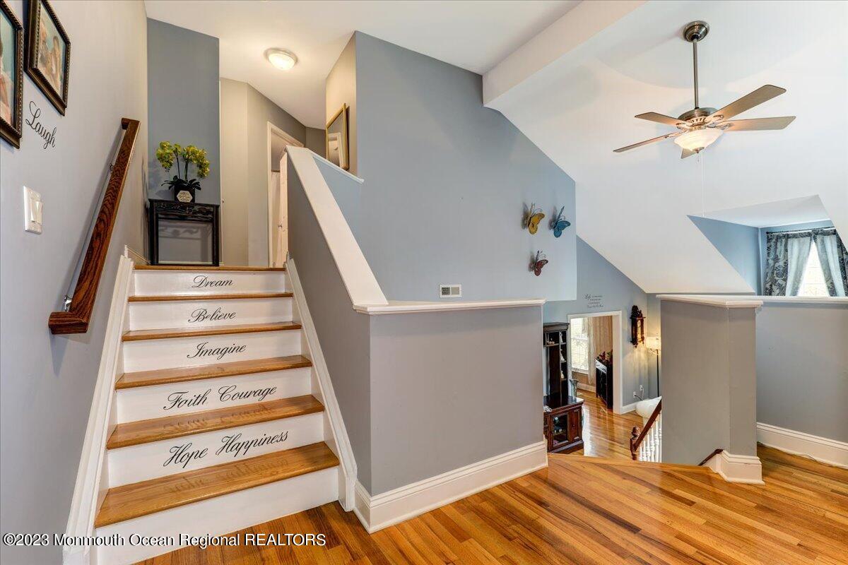 1202 Buckingham Circle, 56