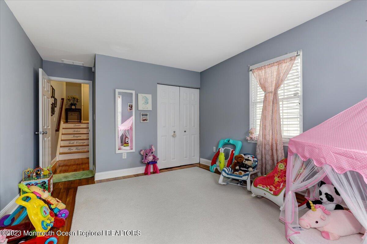 1202 Buckingham Circle, 56