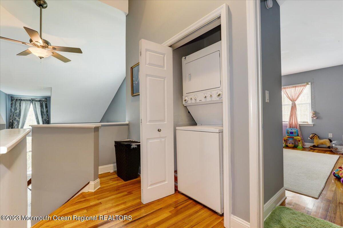 1202 Buckingham Circle, 56