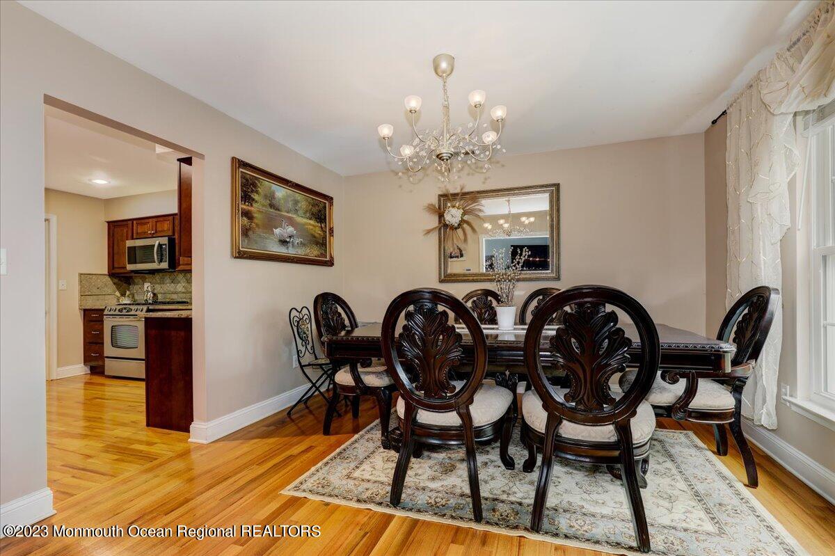 1202 Buckingham Circle, 56