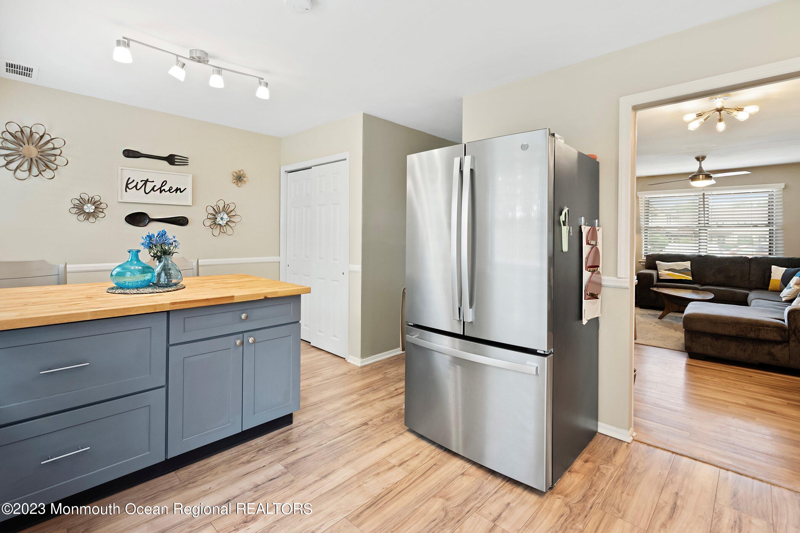 40 Village Green Way