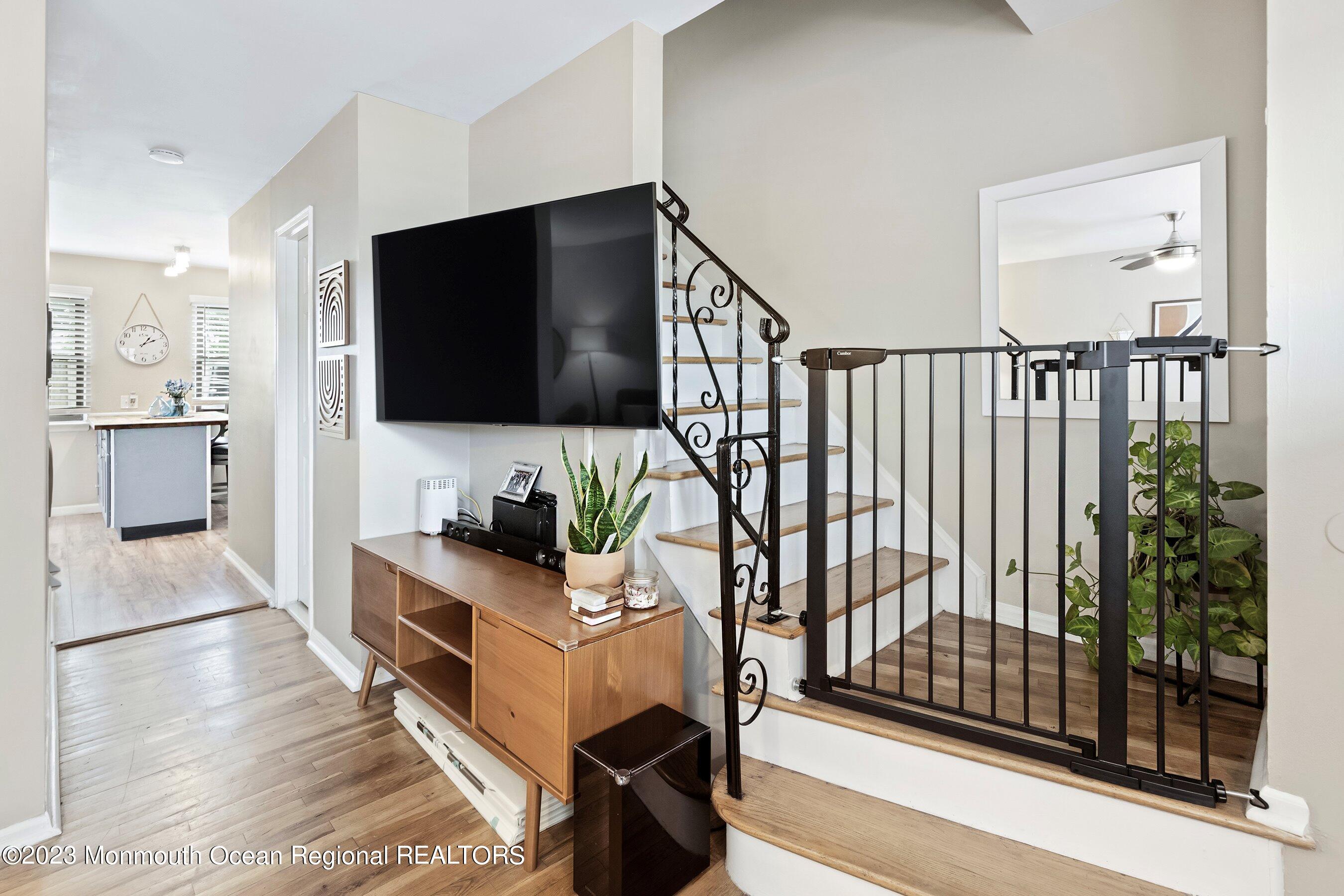 40 Village Green Way