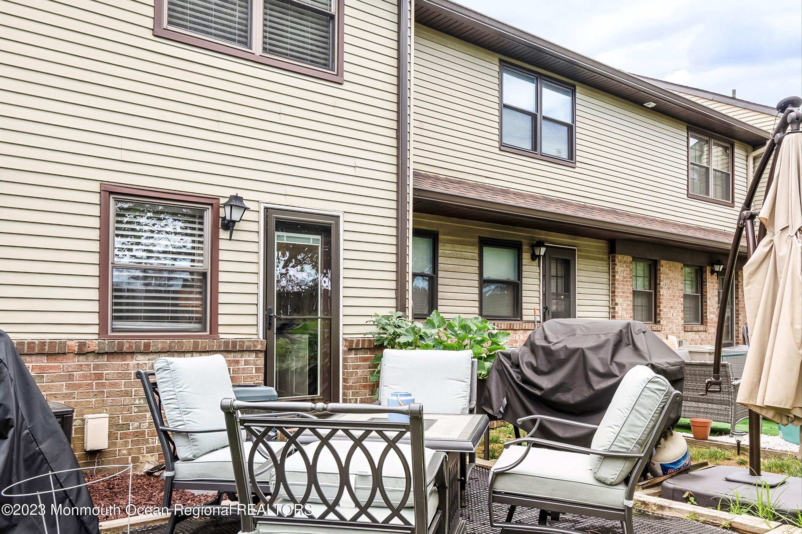 40 Village Green Way