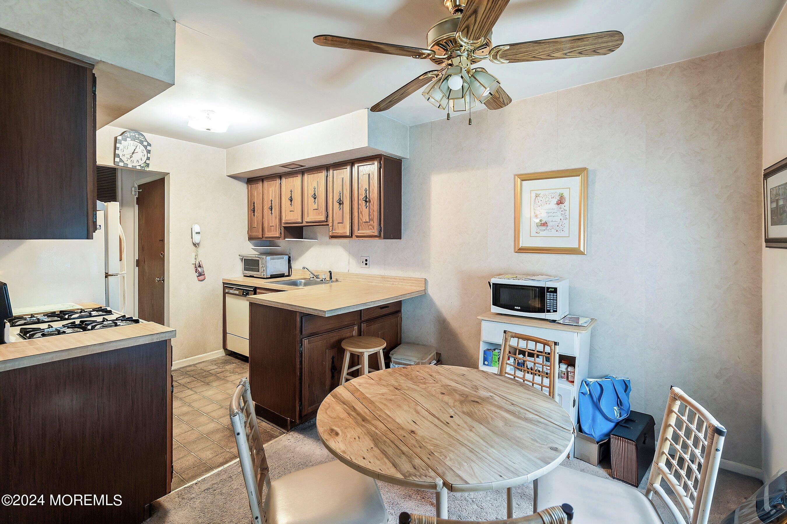 271 Collignon Way, 4B