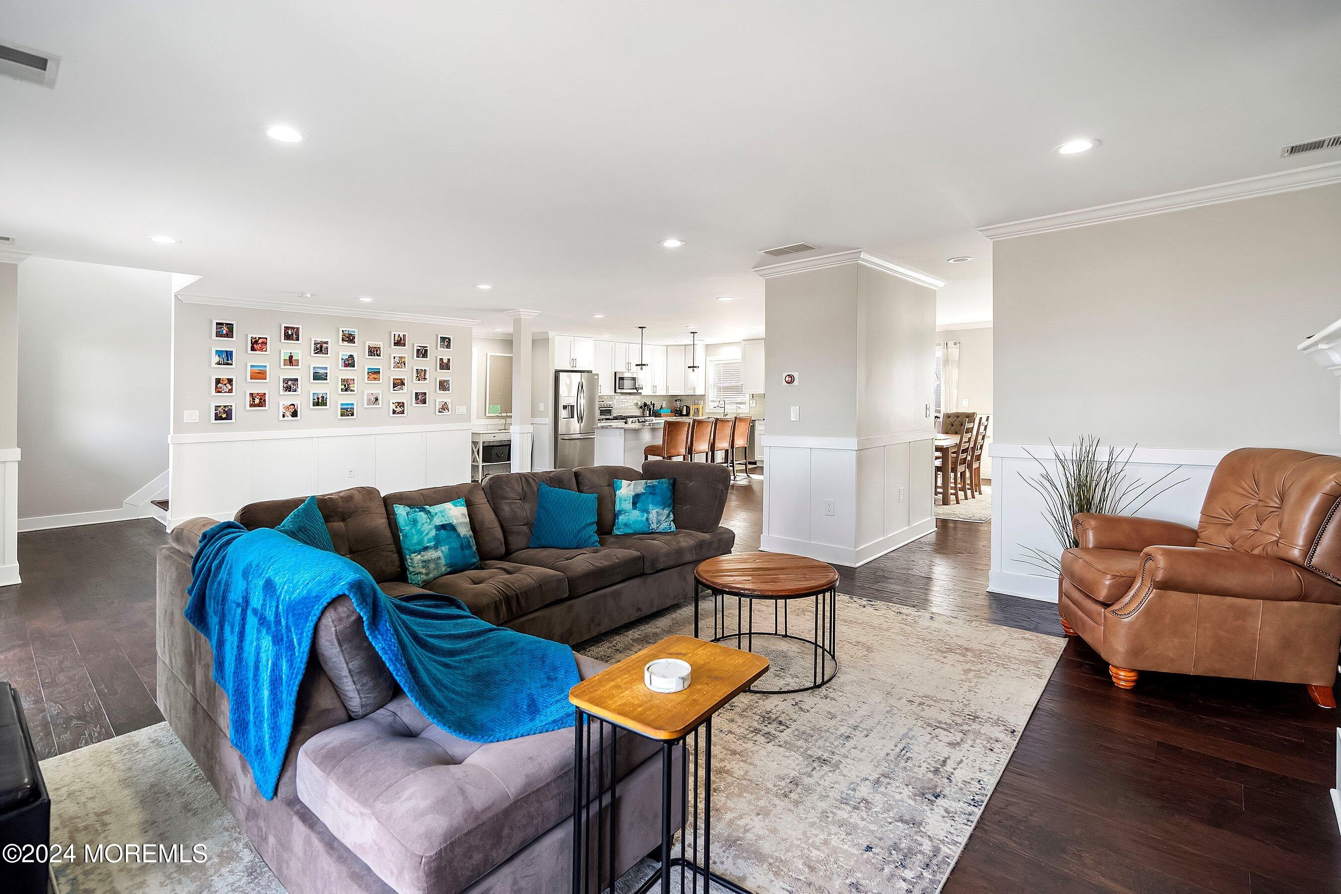 104 N Rosewell Avenue