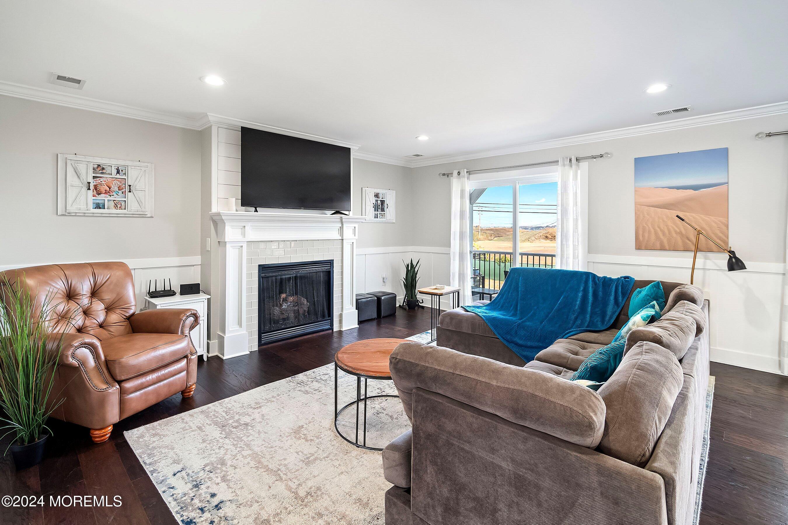 104 N Rosewell Avenue