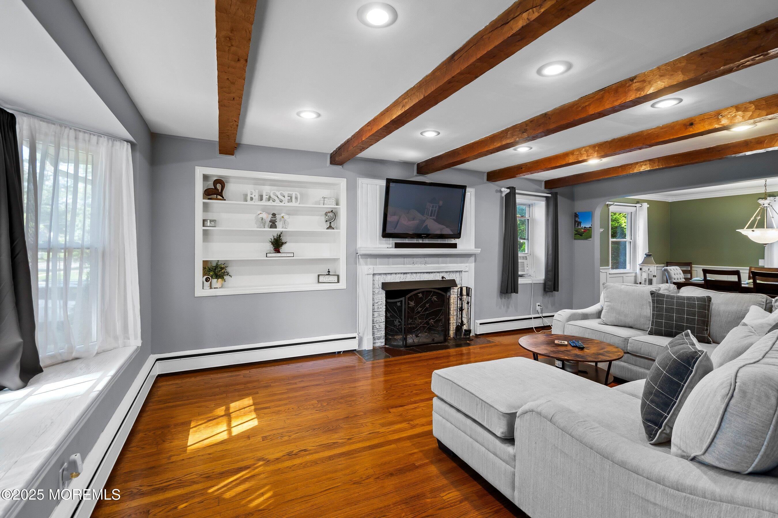 305 Mountain Avenue