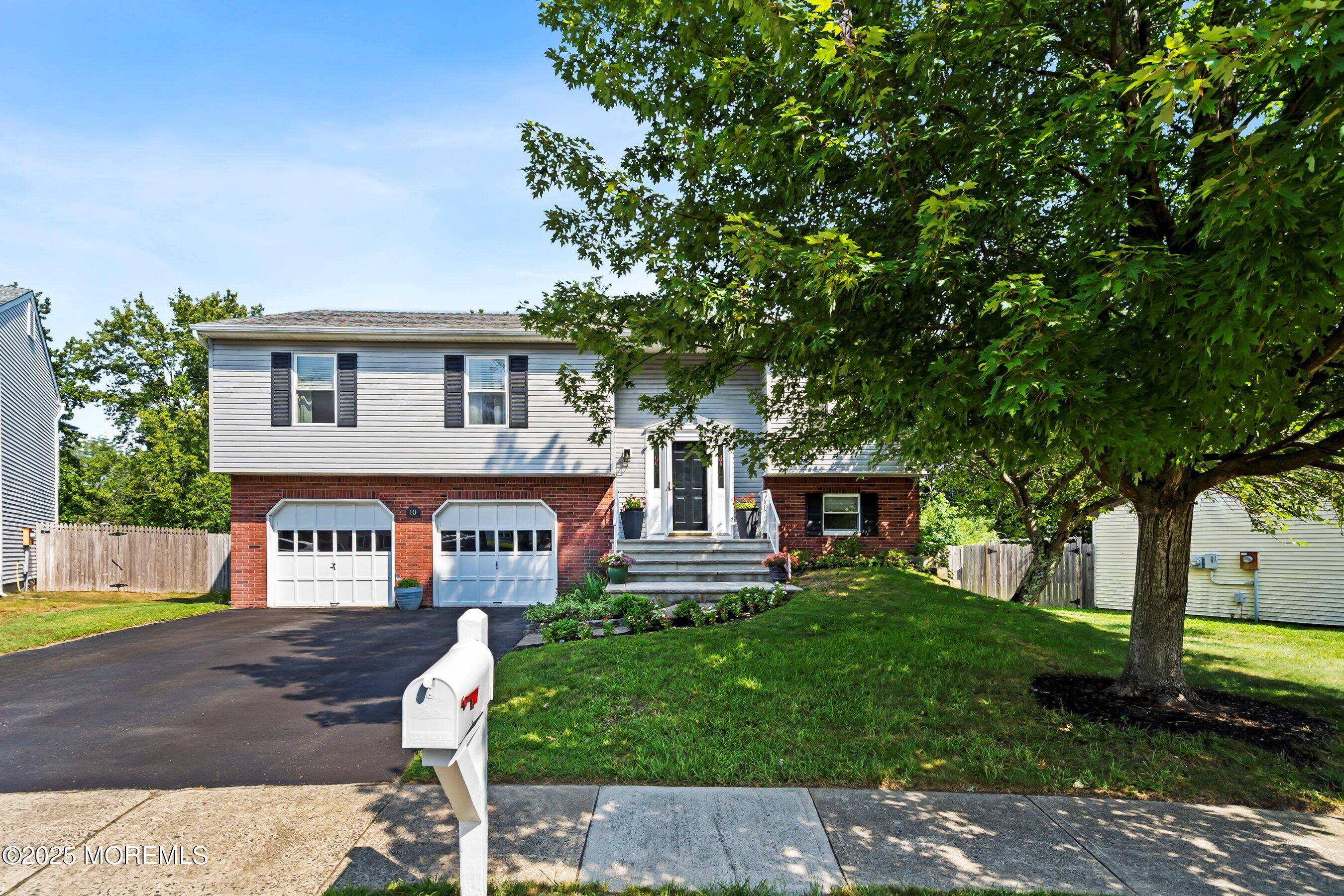 10 Cove Court