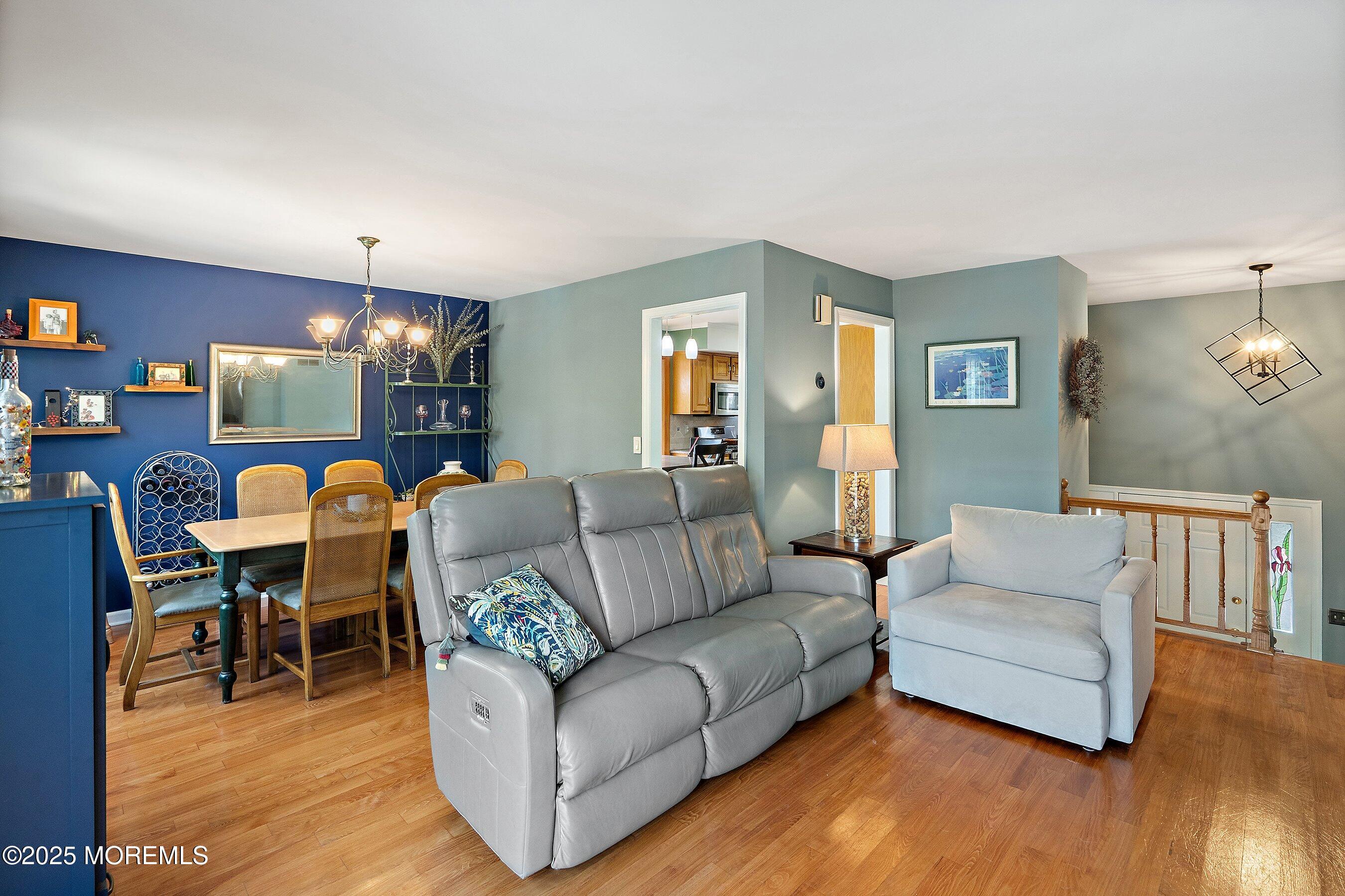 10 Cove Court