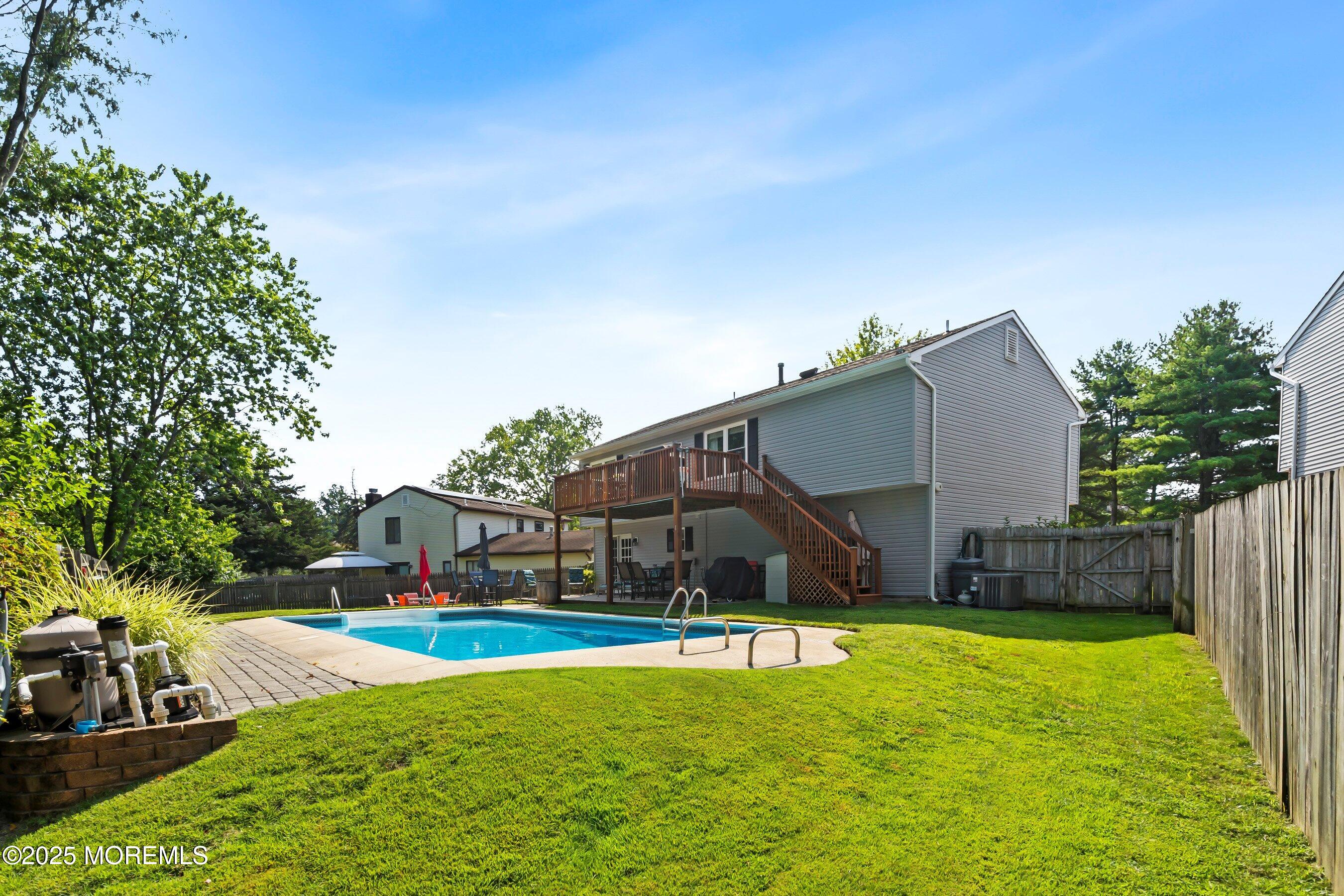 10 Cove Court