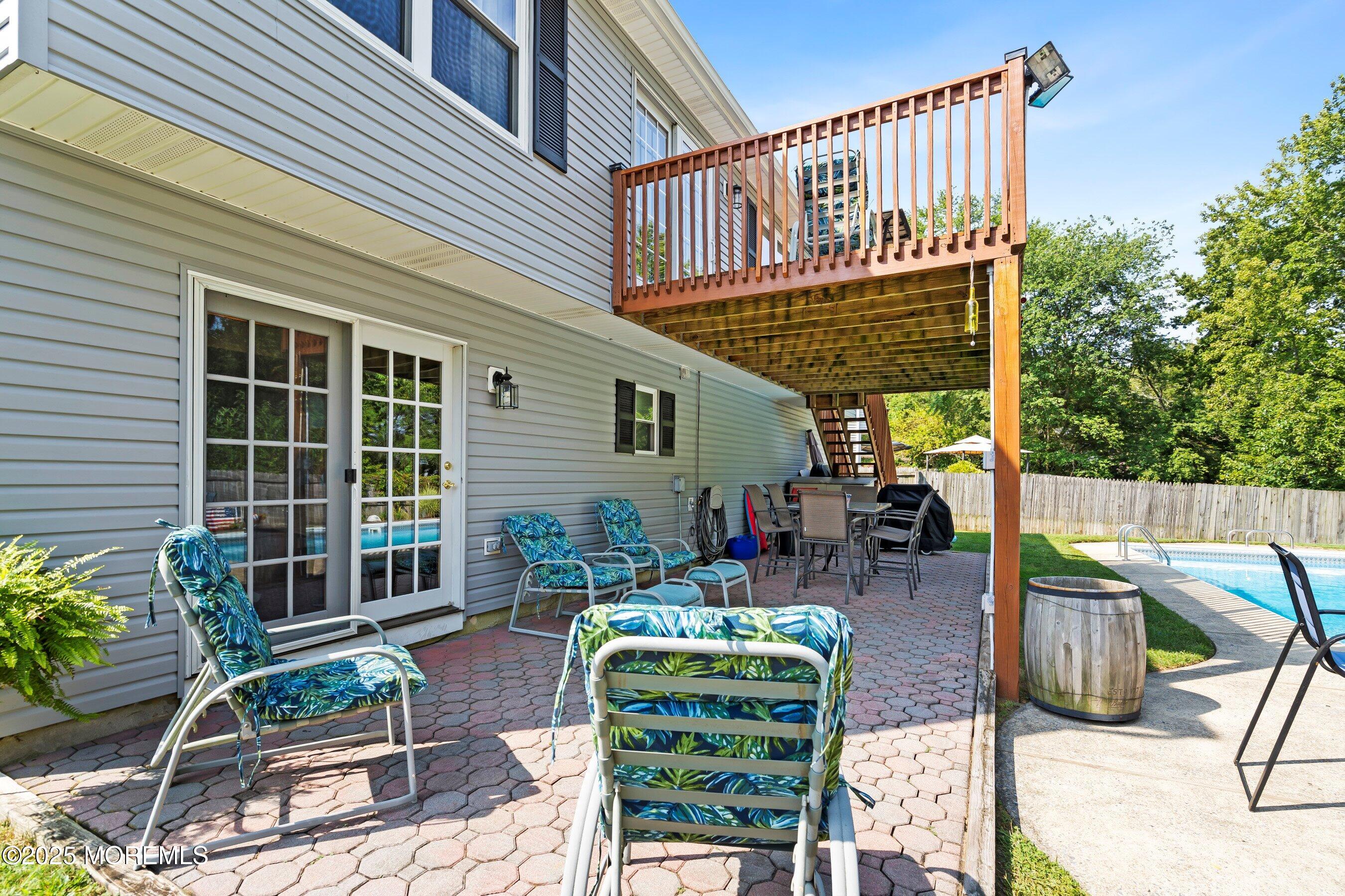 10 Cove Court