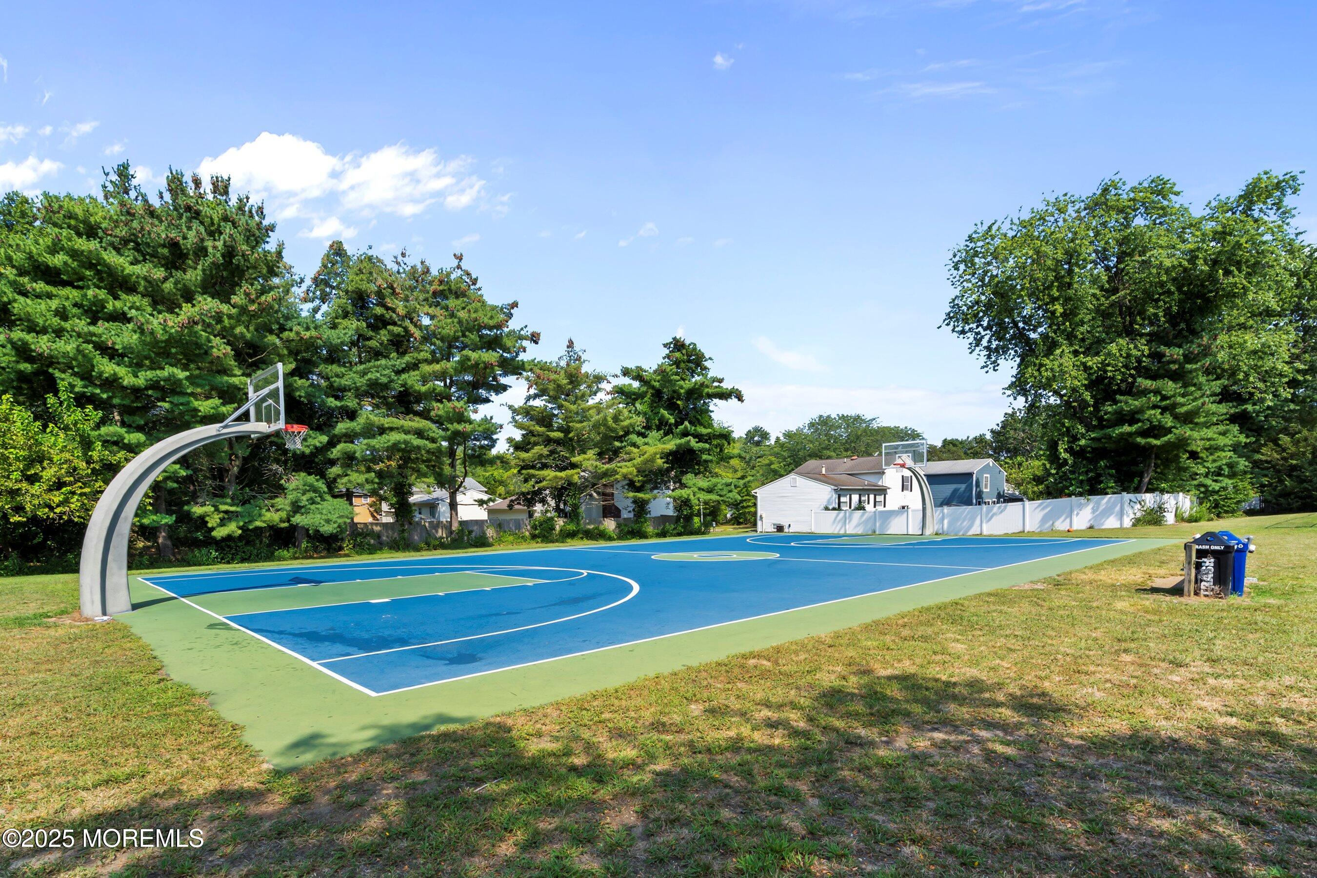 10 Cove Court