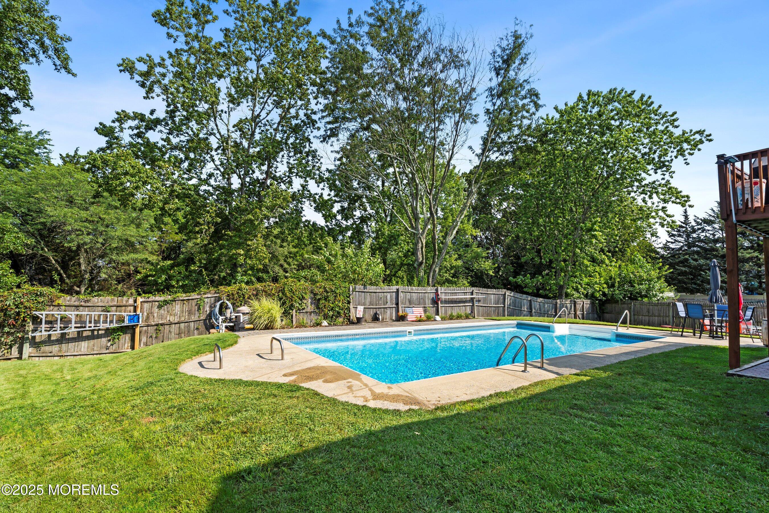 10 Cove Court