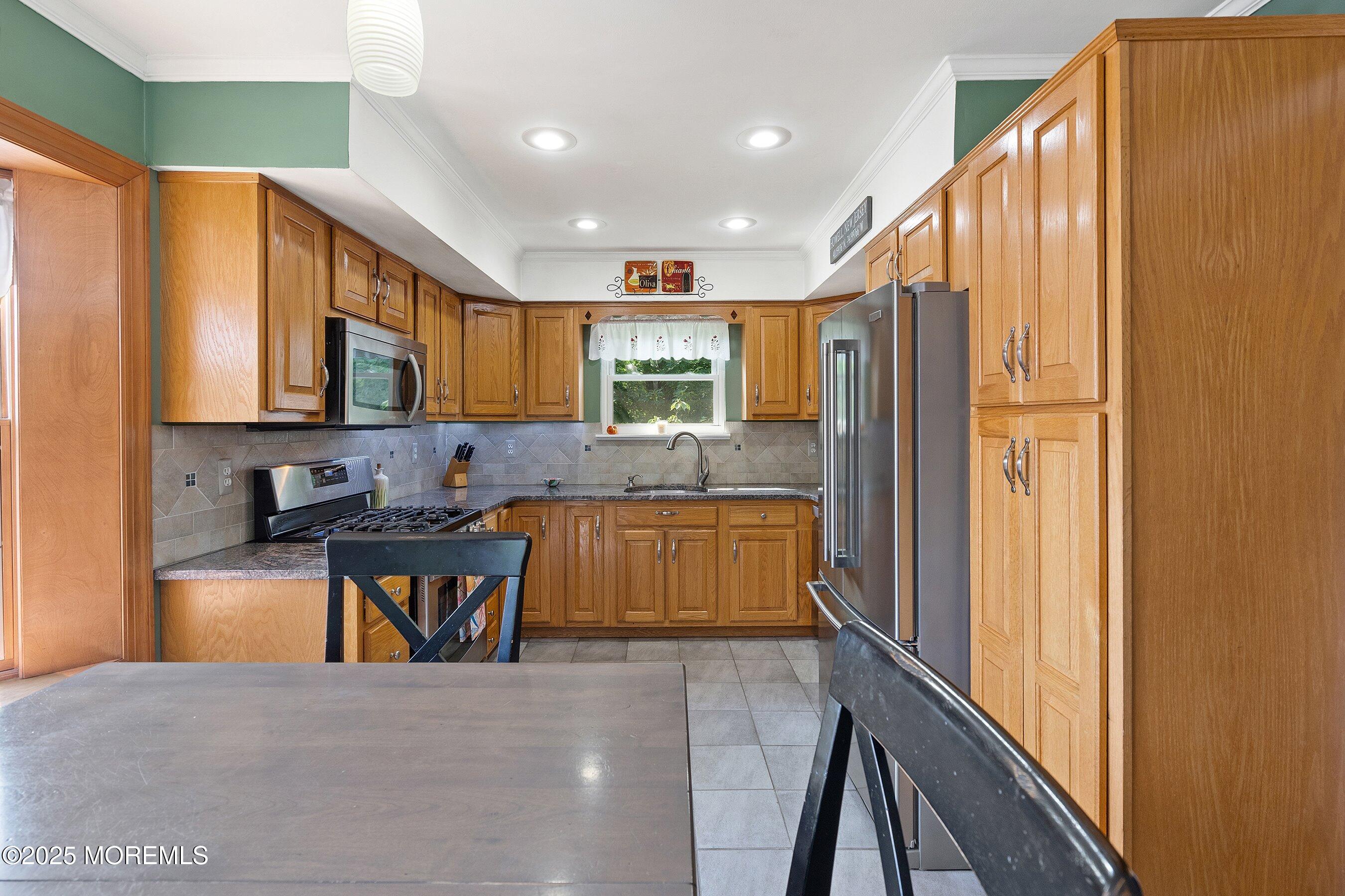 10 Cove Court