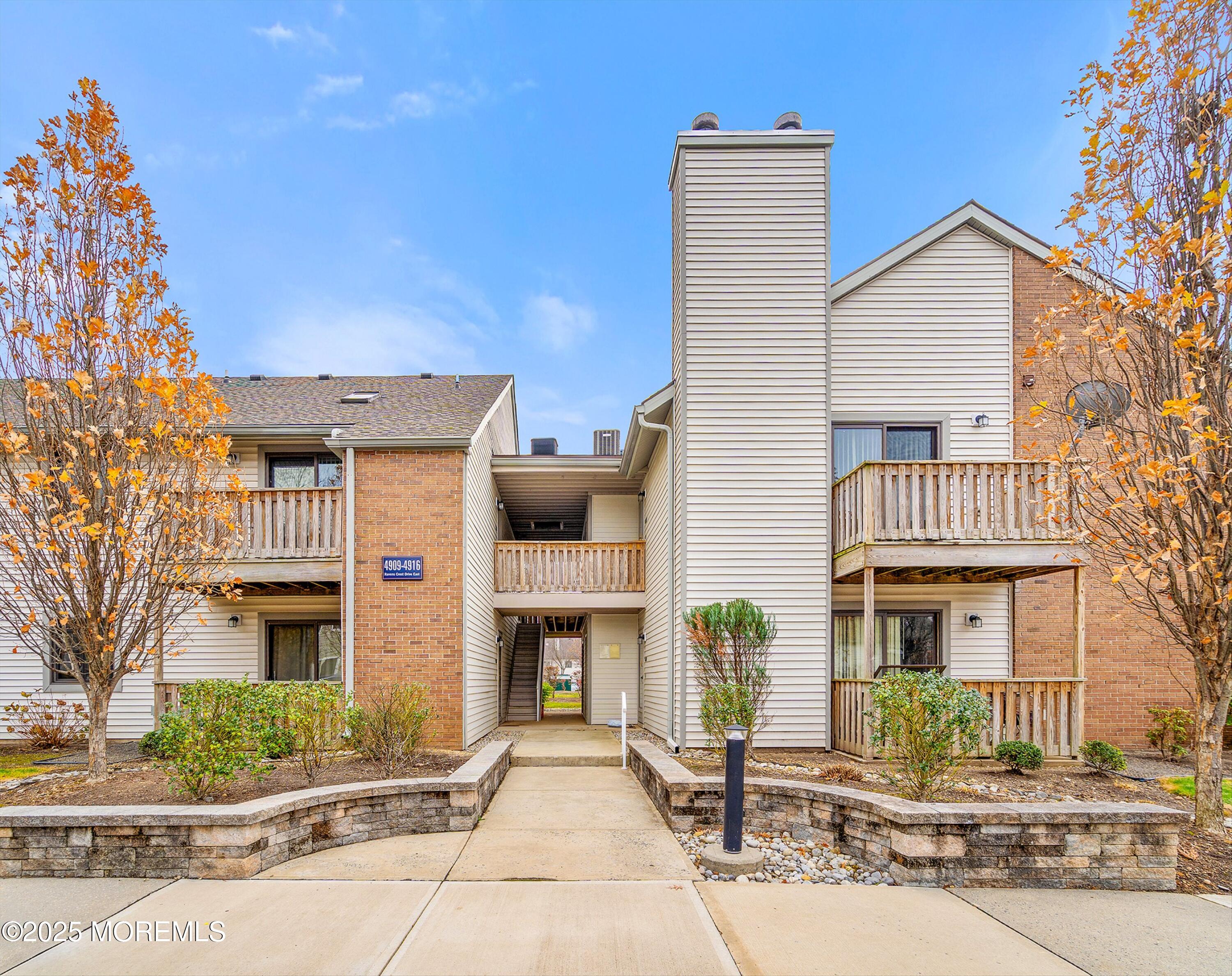 4914 Ravens Crest Drive 4914