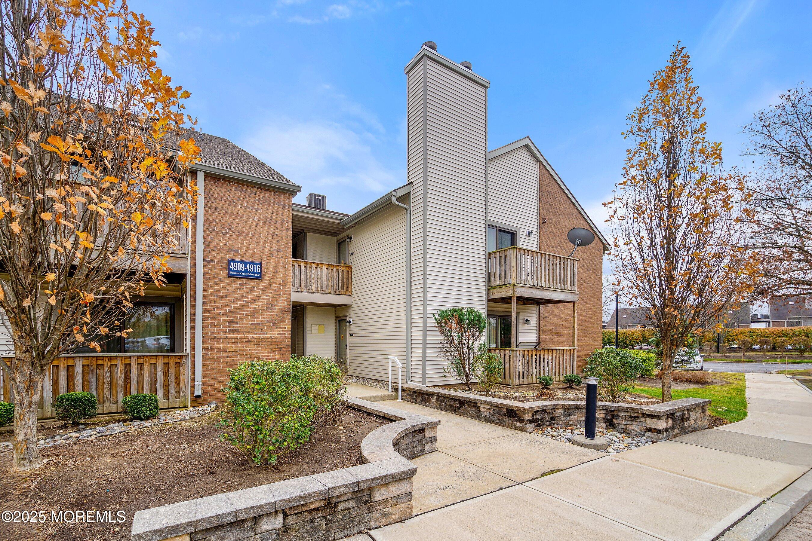 4914 Ravens Crest Drive 4914