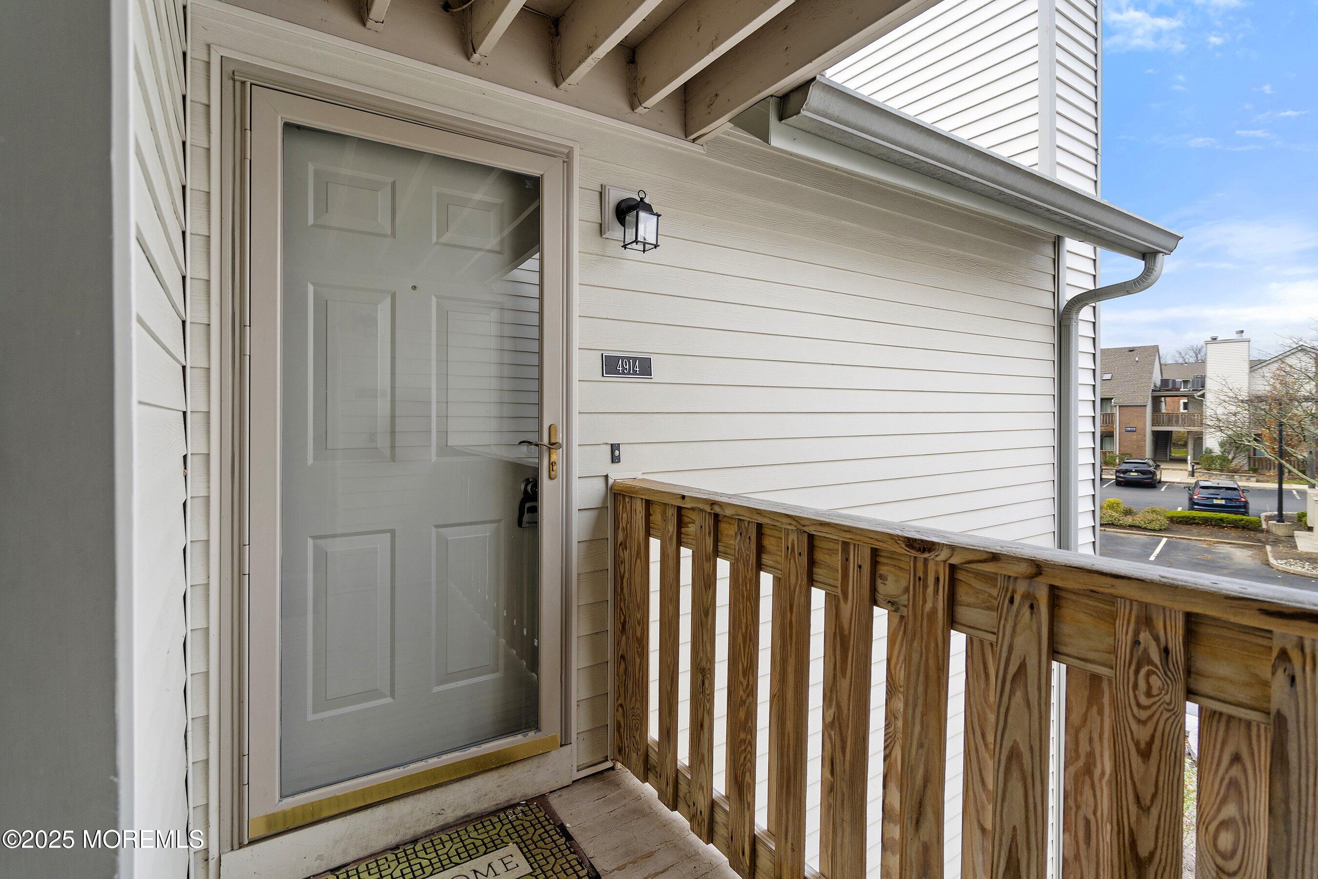 4914 Ravens Crest Drive 4914