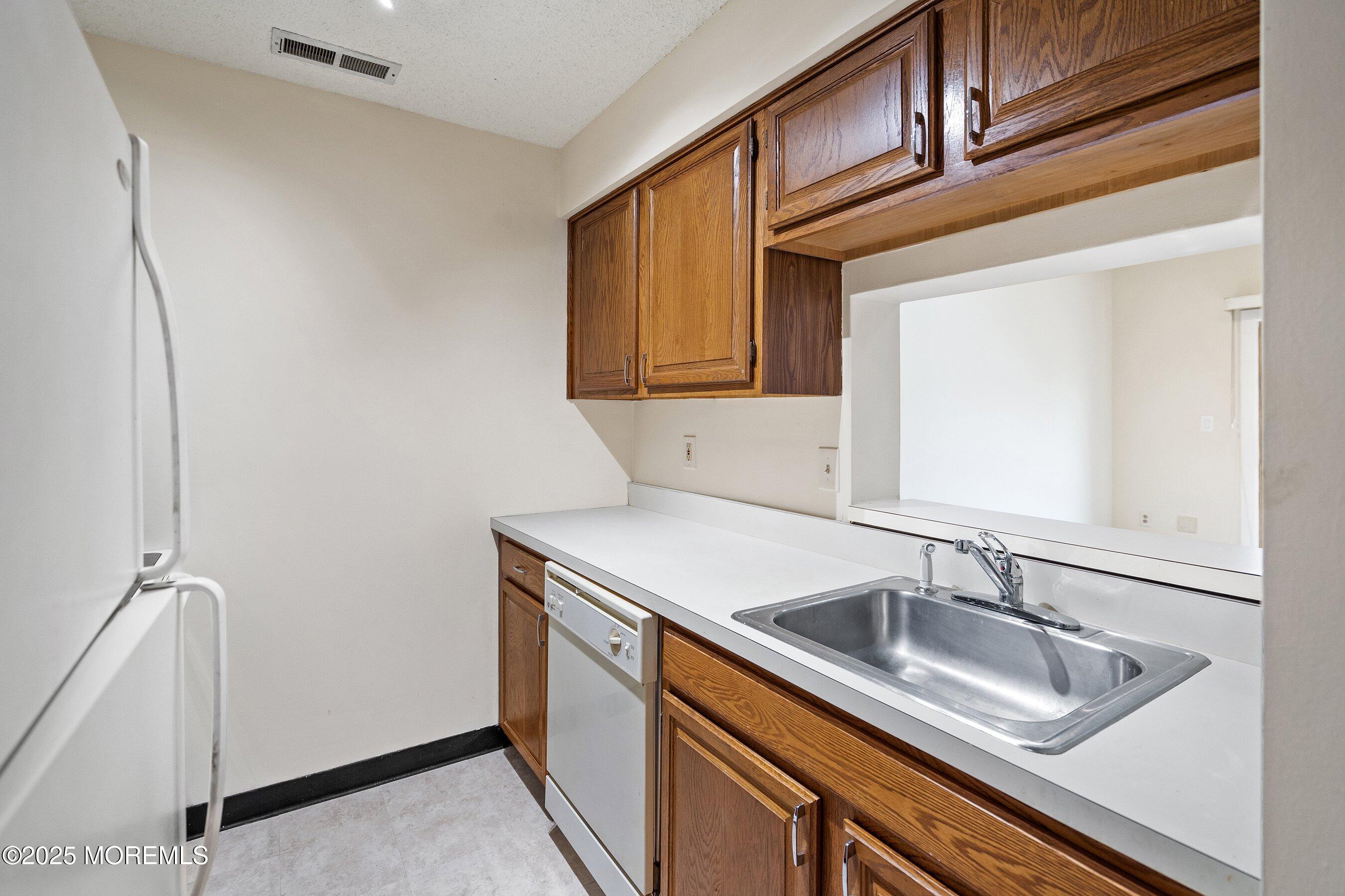 4914 Ravens Crest Drive 4914