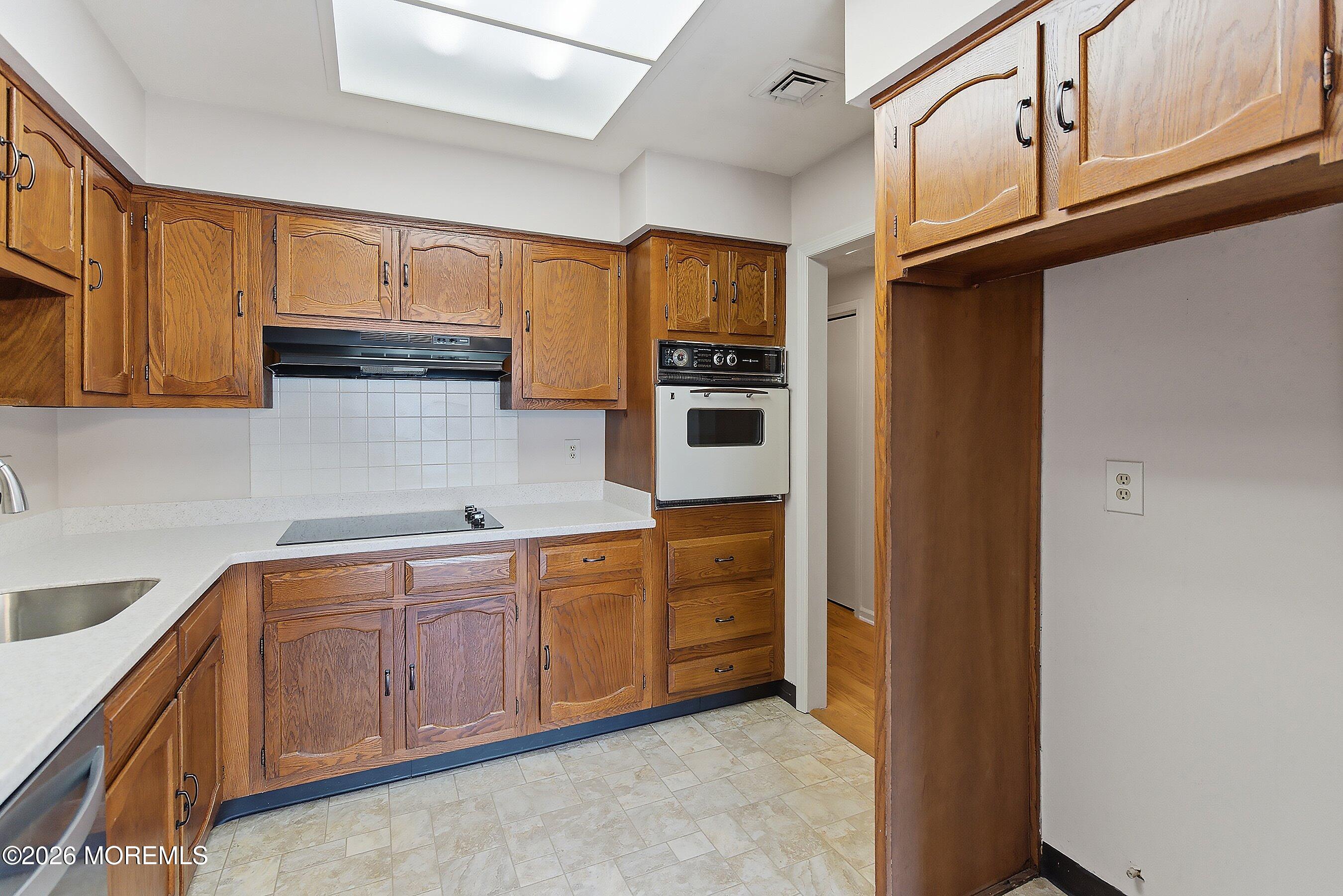 412C Oxford Lane 412C