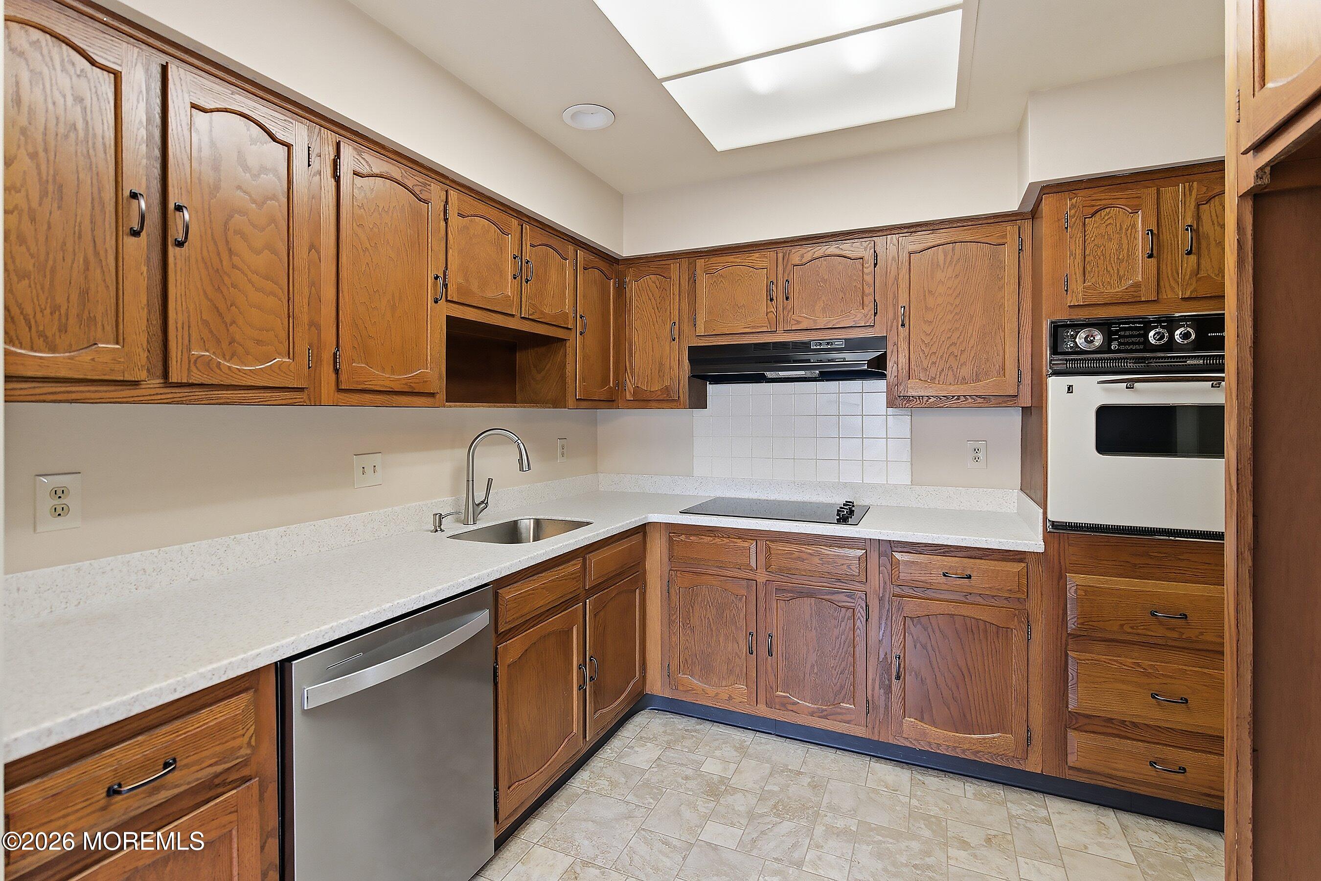 412C Oxford Lane 412C