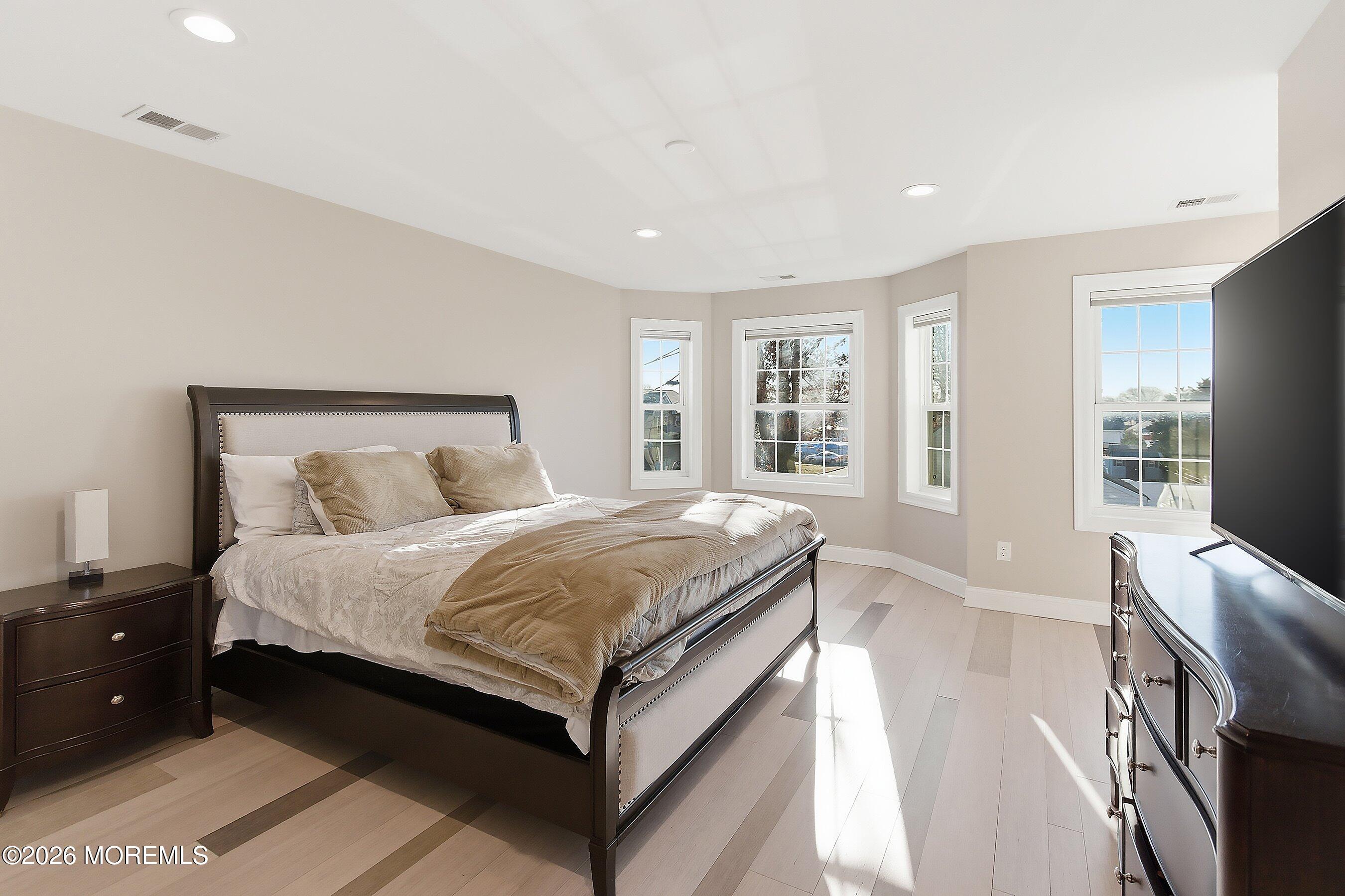 40 Bensonhurst Avenue