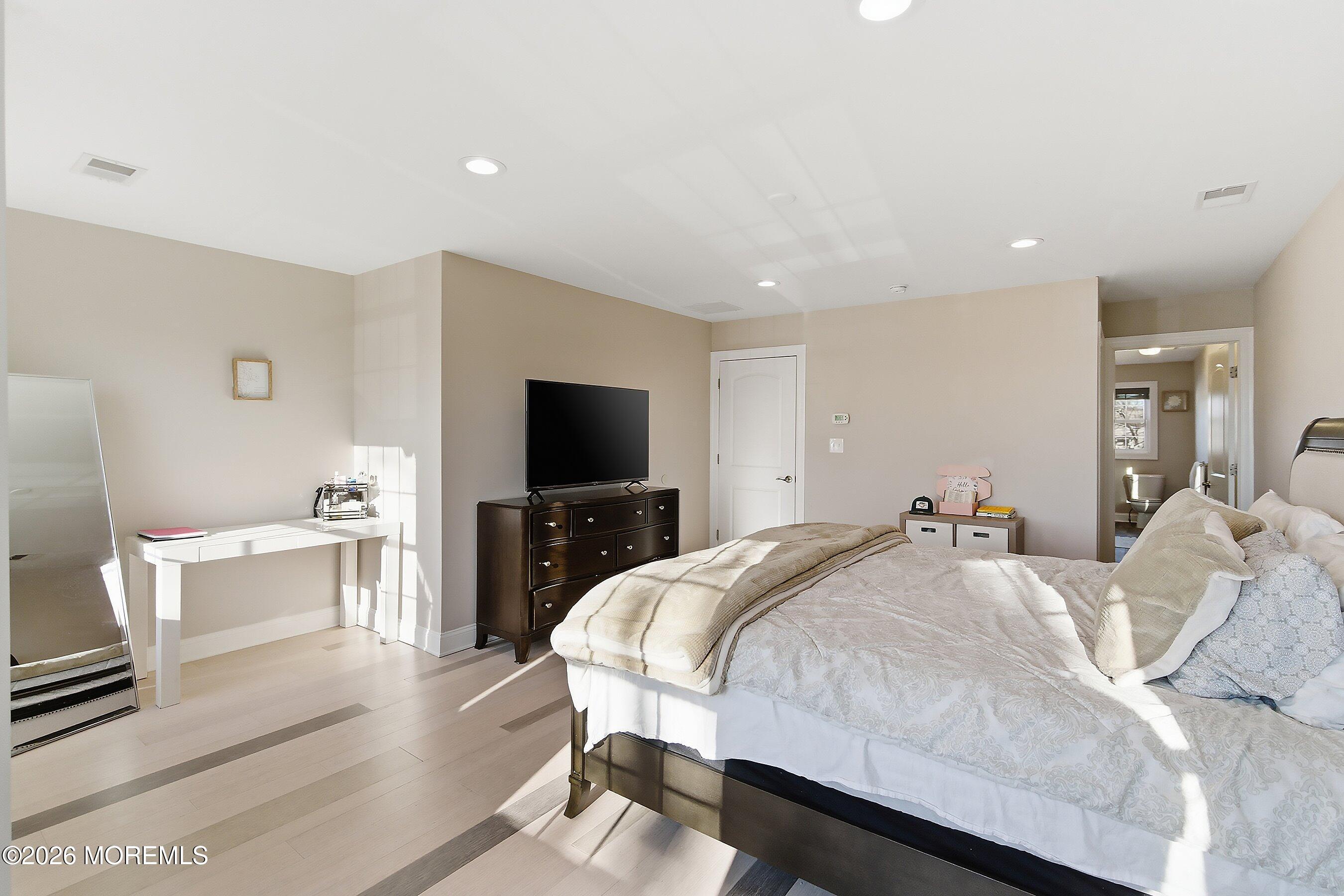 40 Bensonhurst Avenue