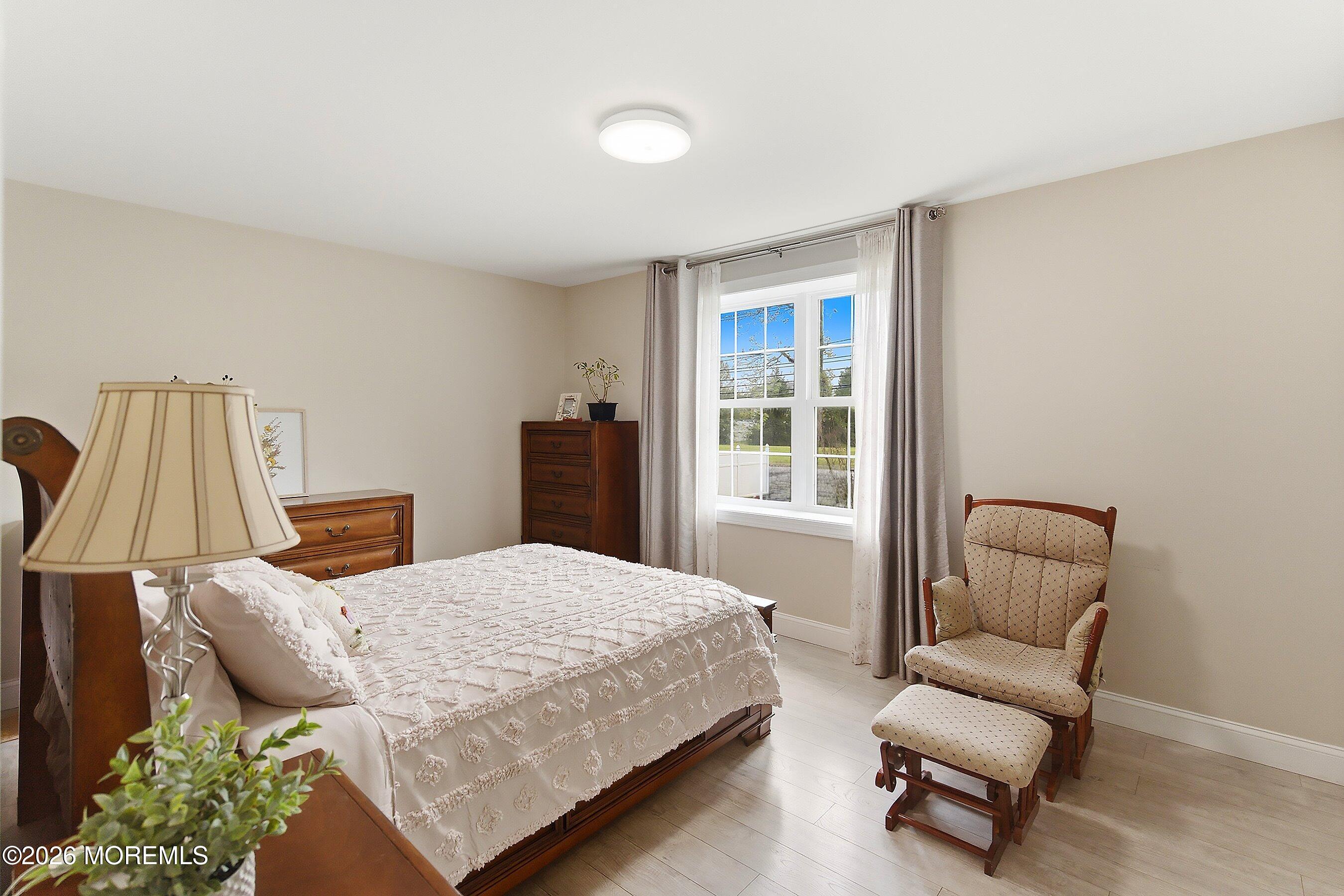 33 Weston Road