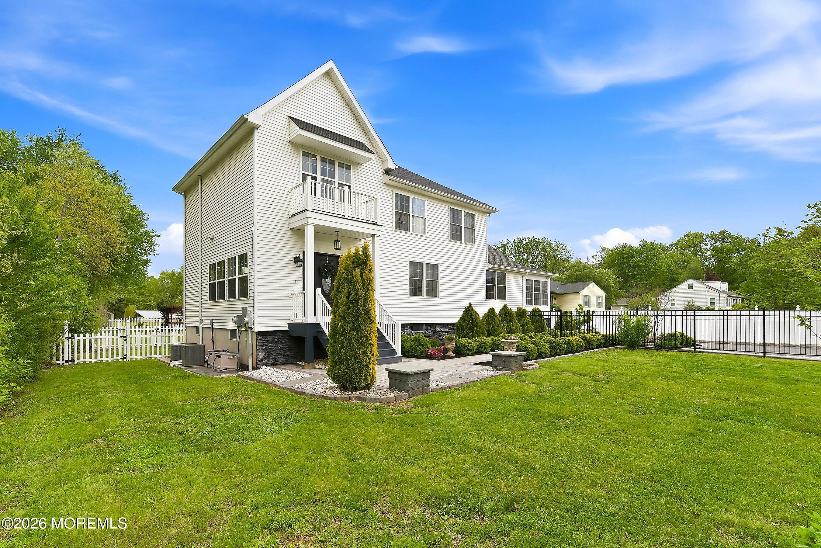 33 Weston Road
