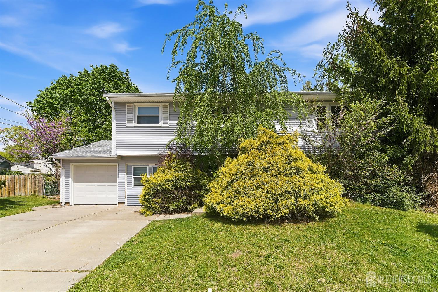 1363 E Peoria Place