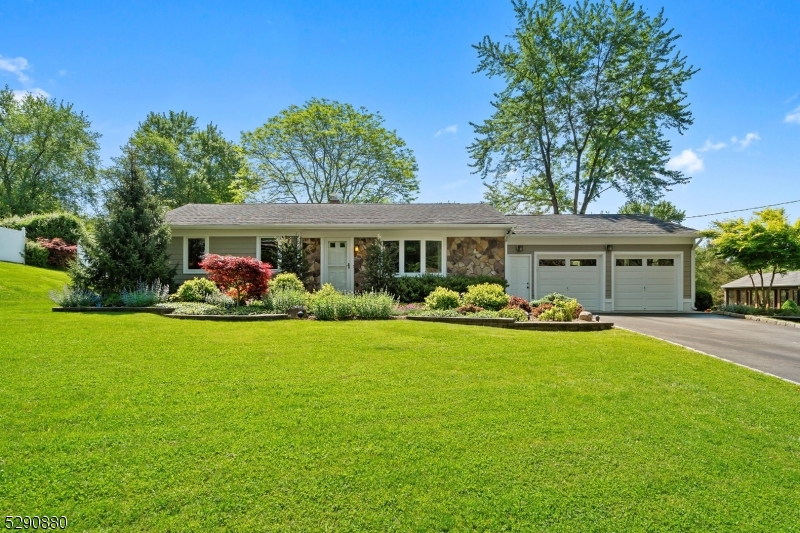 1074 Brown Rd