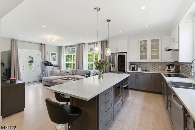 33 Weston Rd