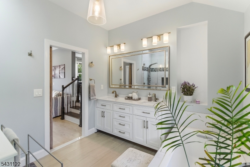 33 Weston Rd