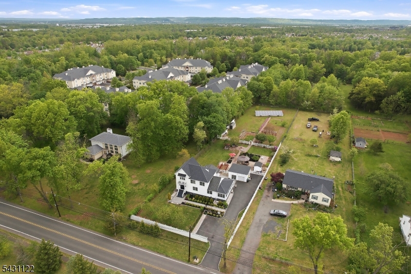 33 Weston Rd
