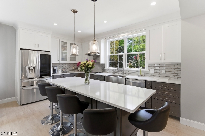 33 Weston Rd