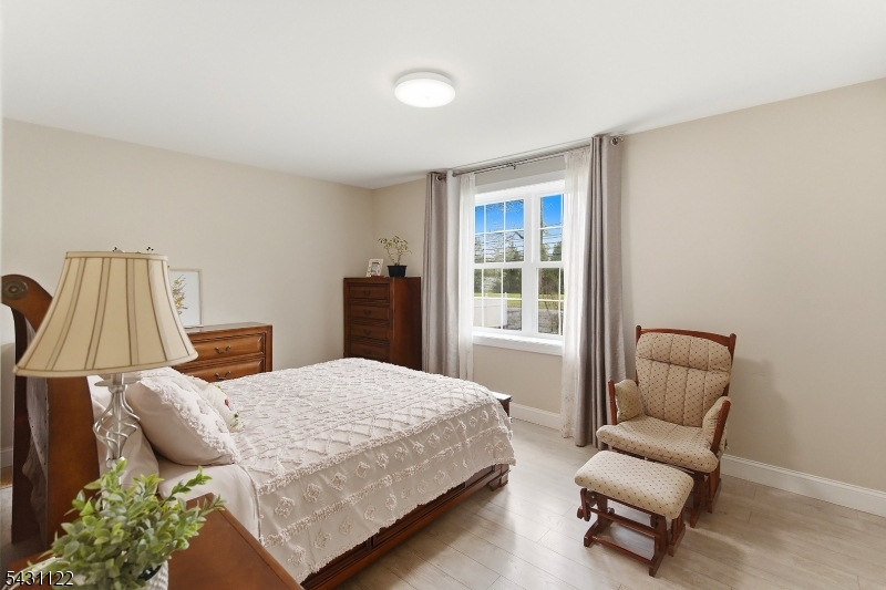 33 Weston Rd