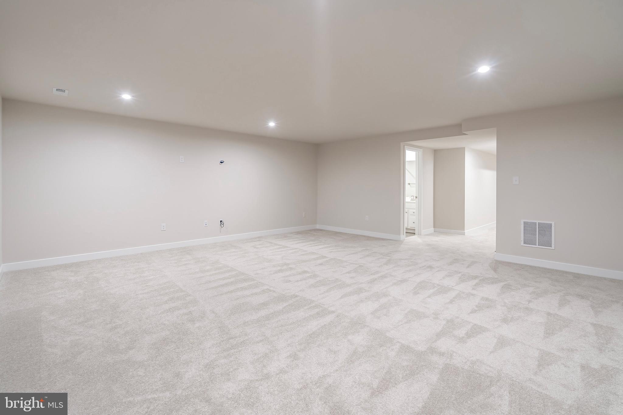 20 Pratt Lane