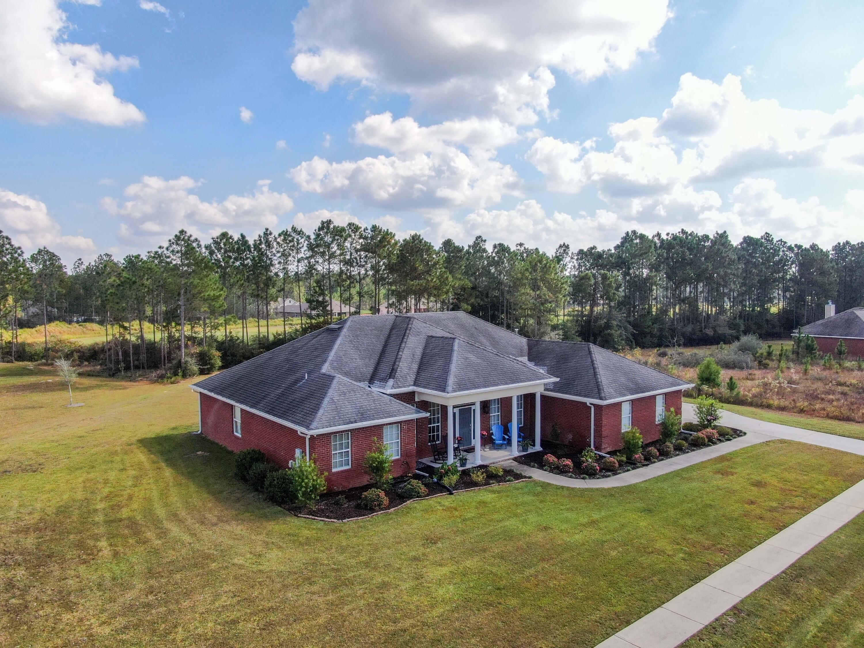 492 E Club House Drive