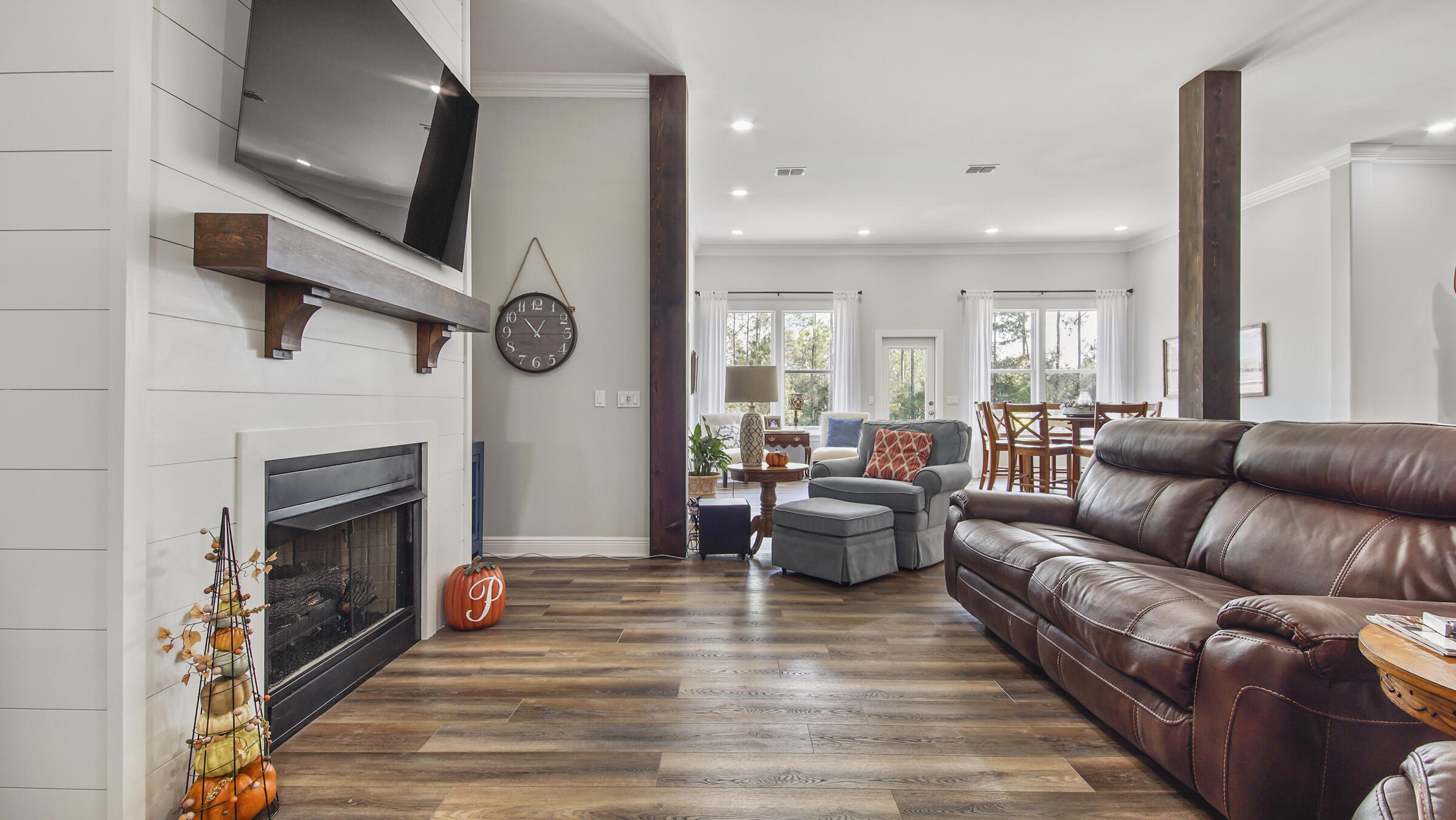 492 E Club House Drive