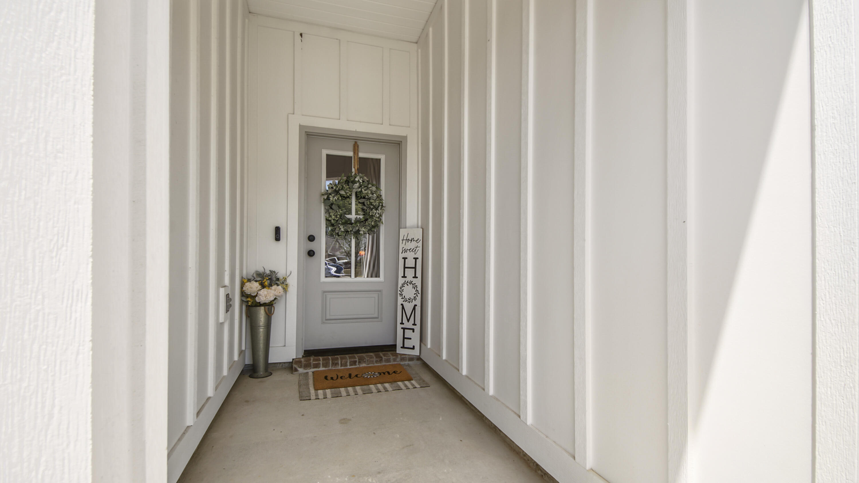 69 W Apollo Avenue