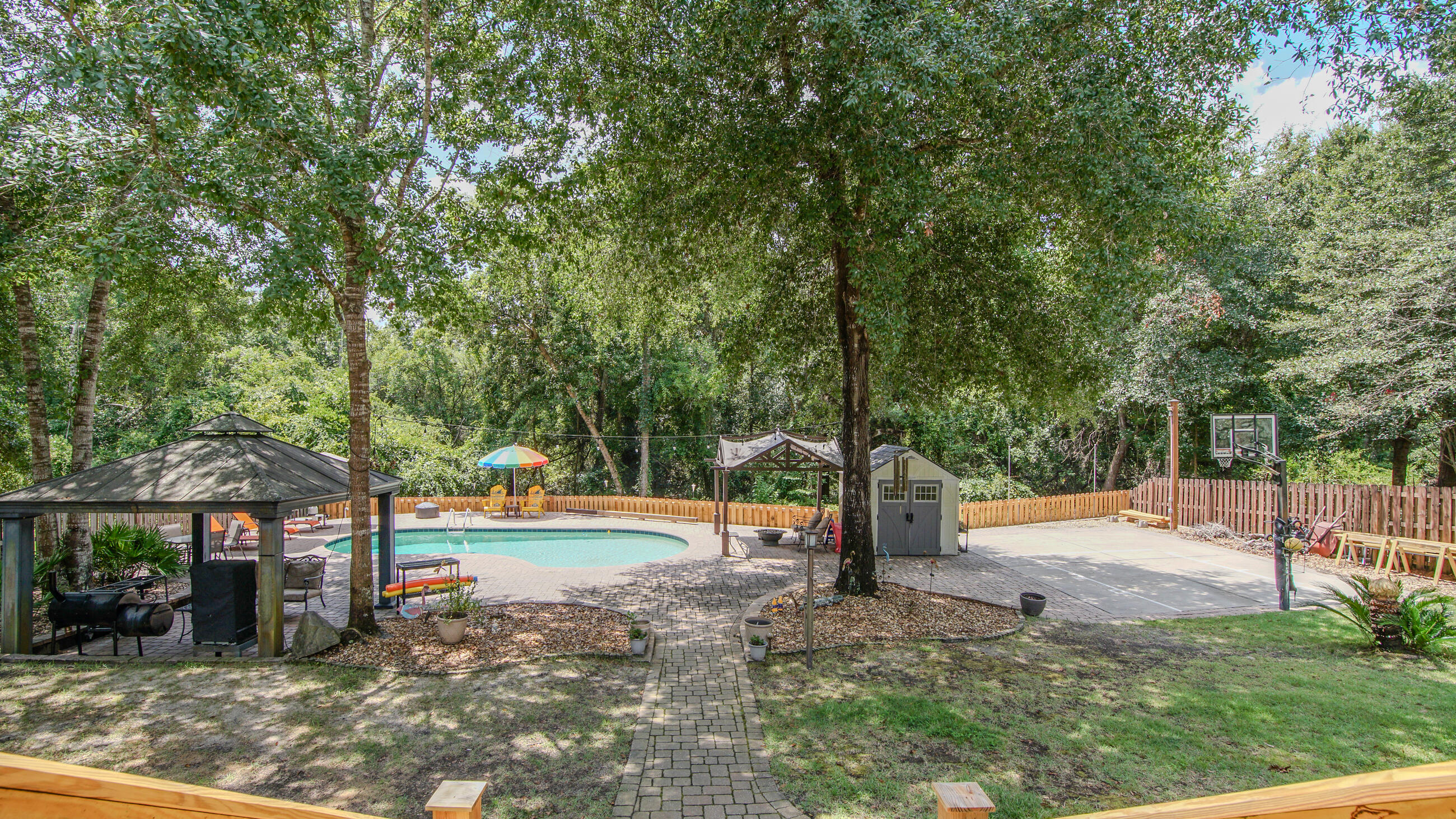 158 Whispering Way