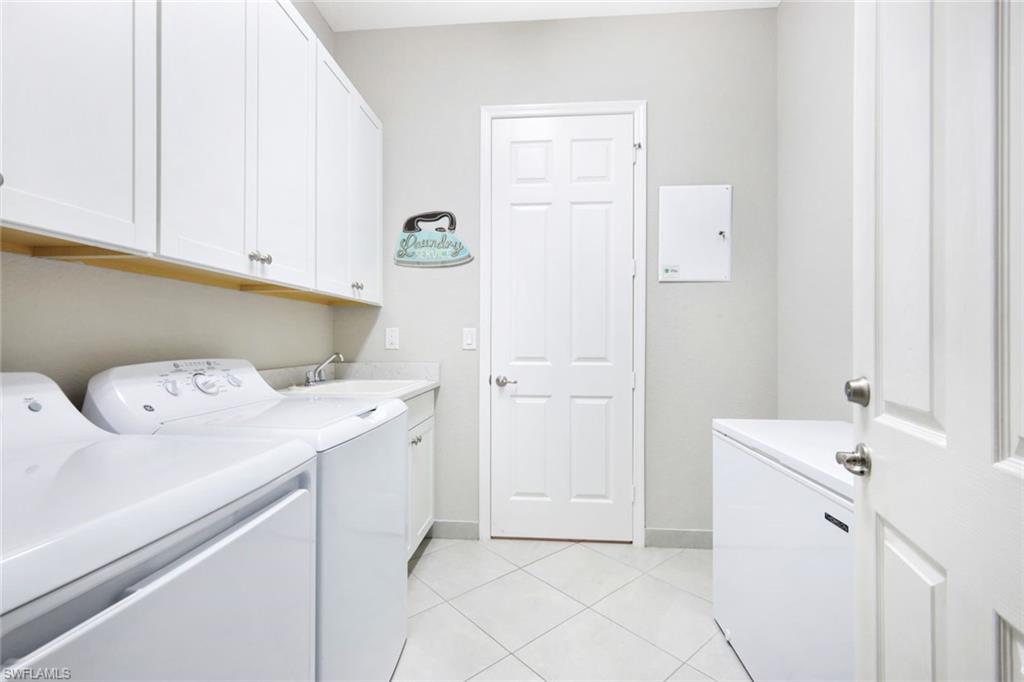 10075 Chesapeake Bay DR