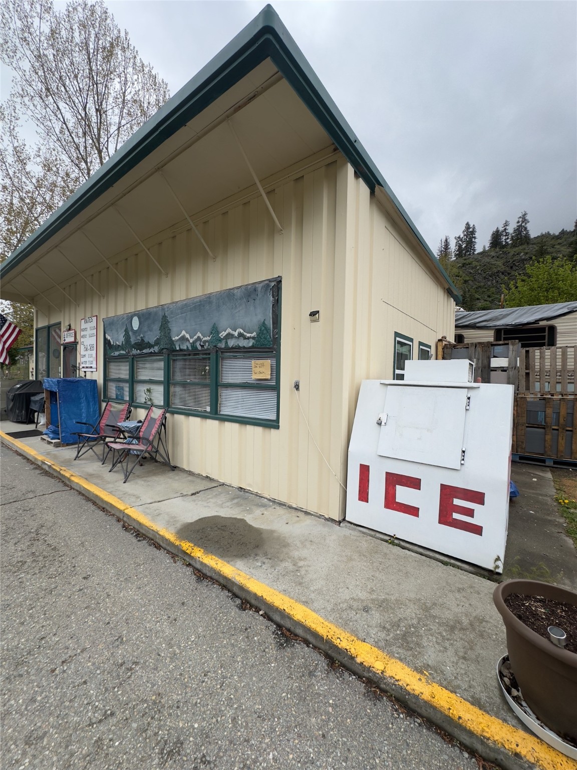 11749 Highway 37