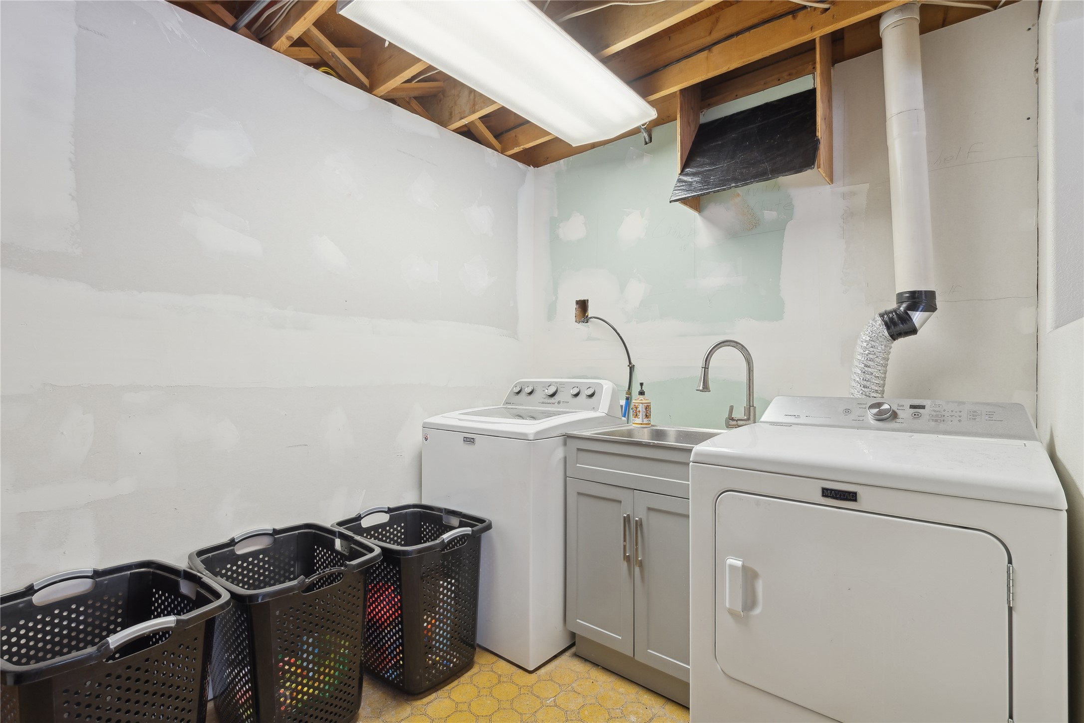 4964 Us Highway 93 S