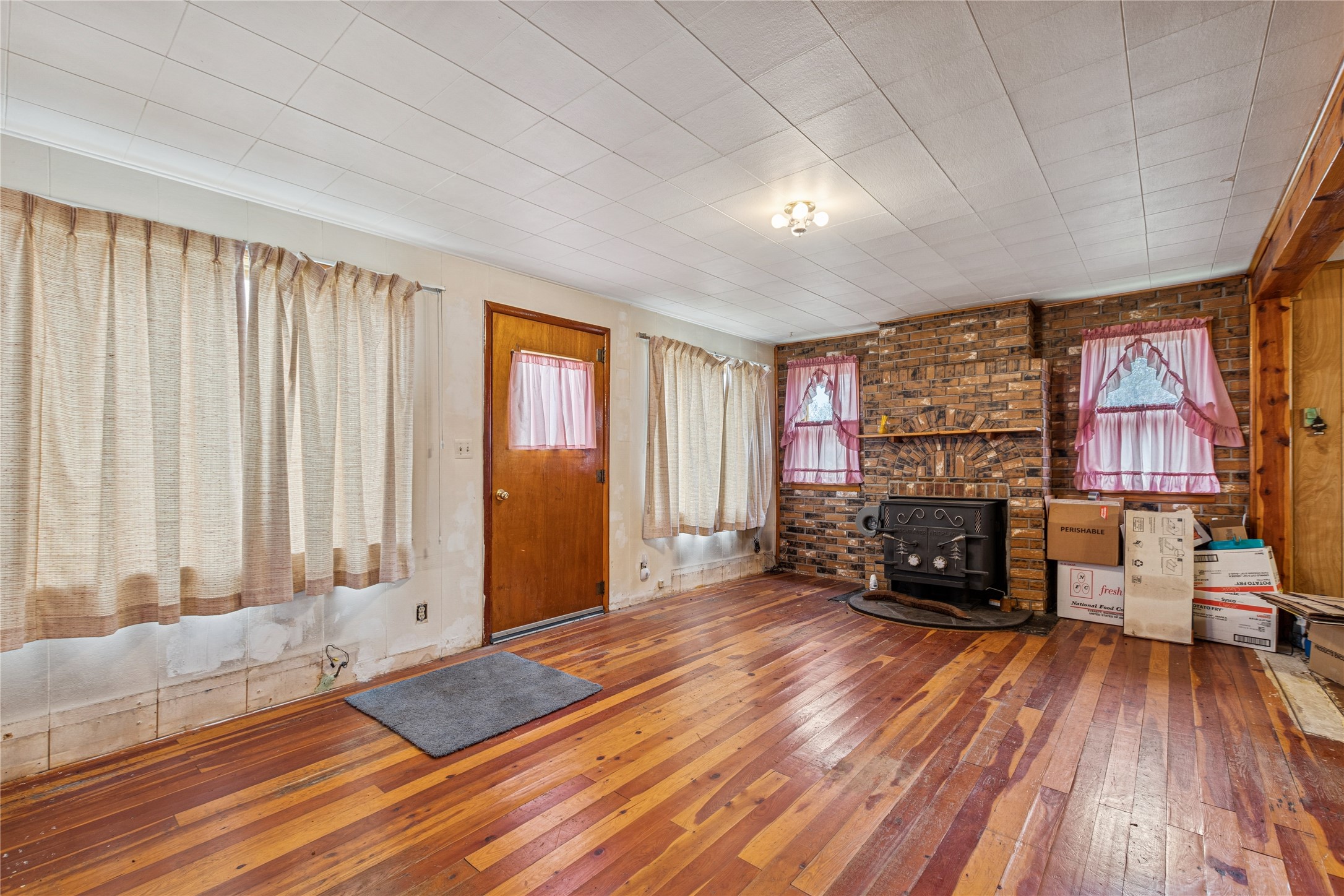 106 West Avenue S