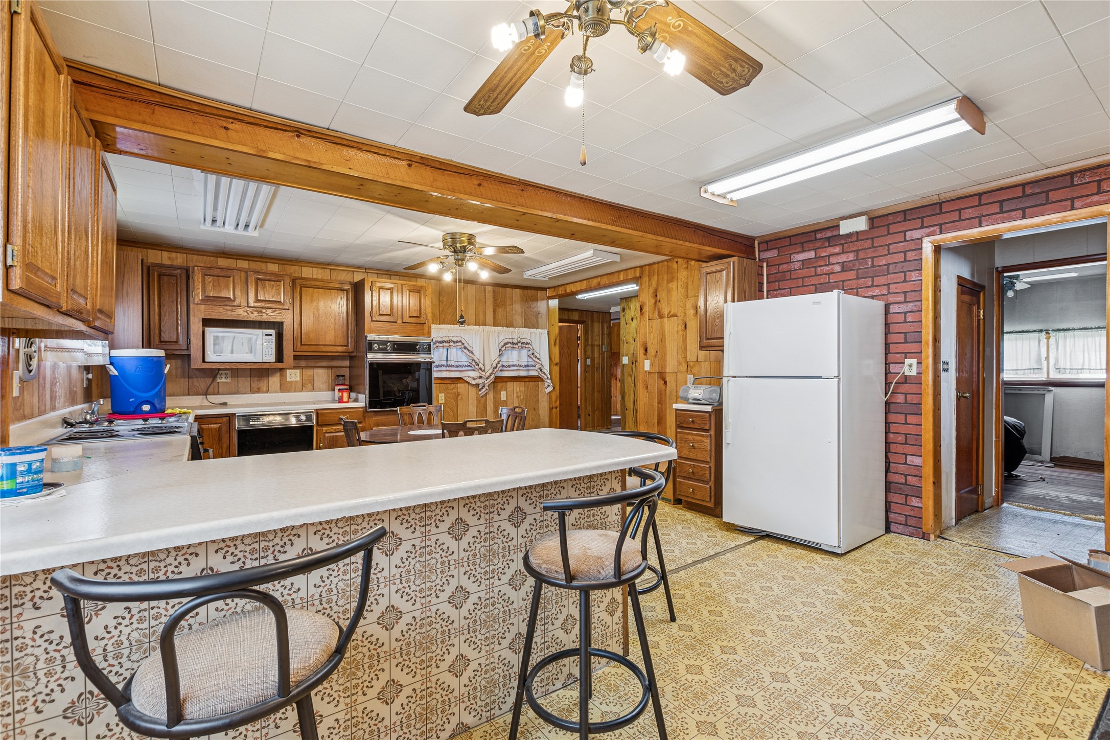 106 West Avenue S