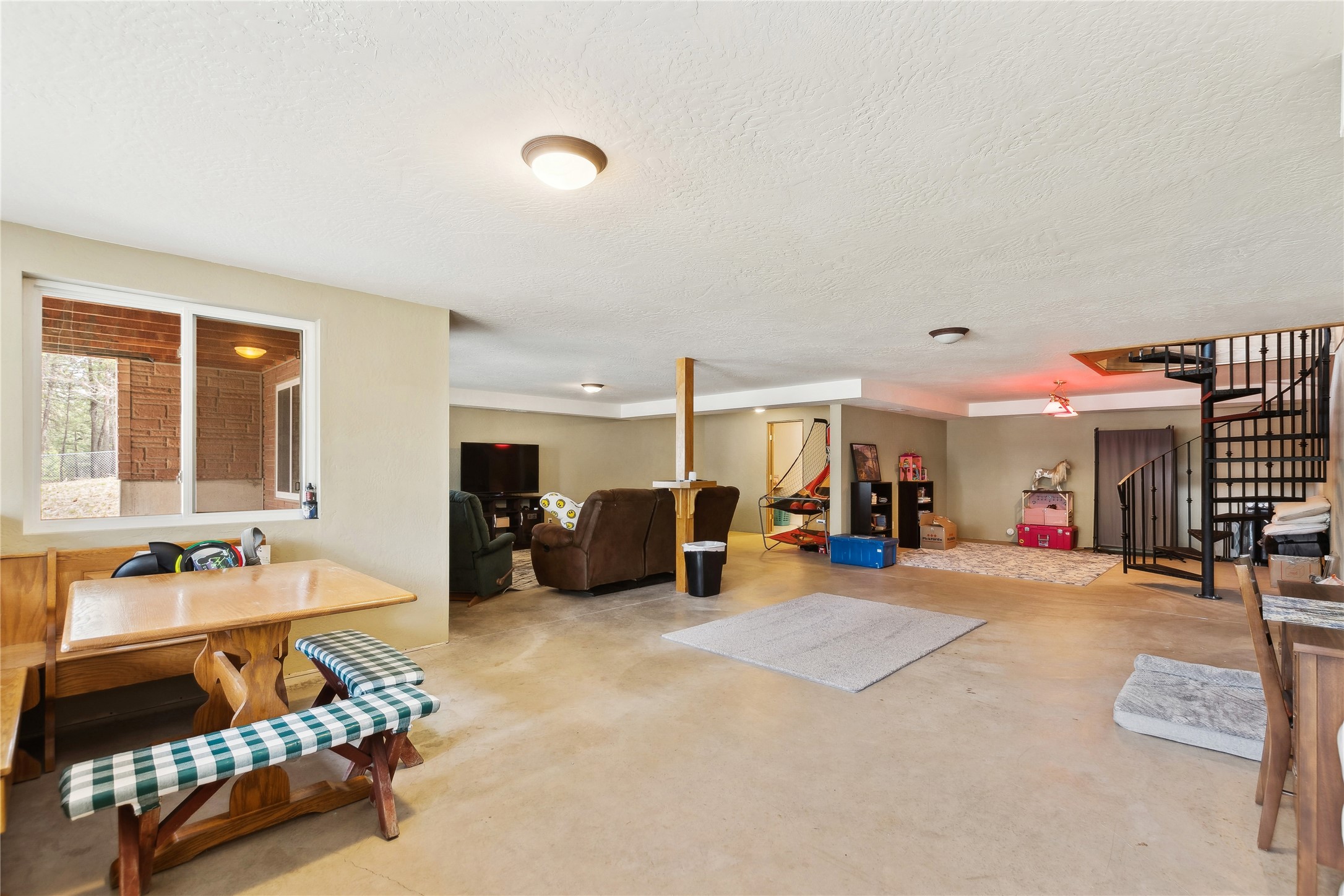60423 Highway 37